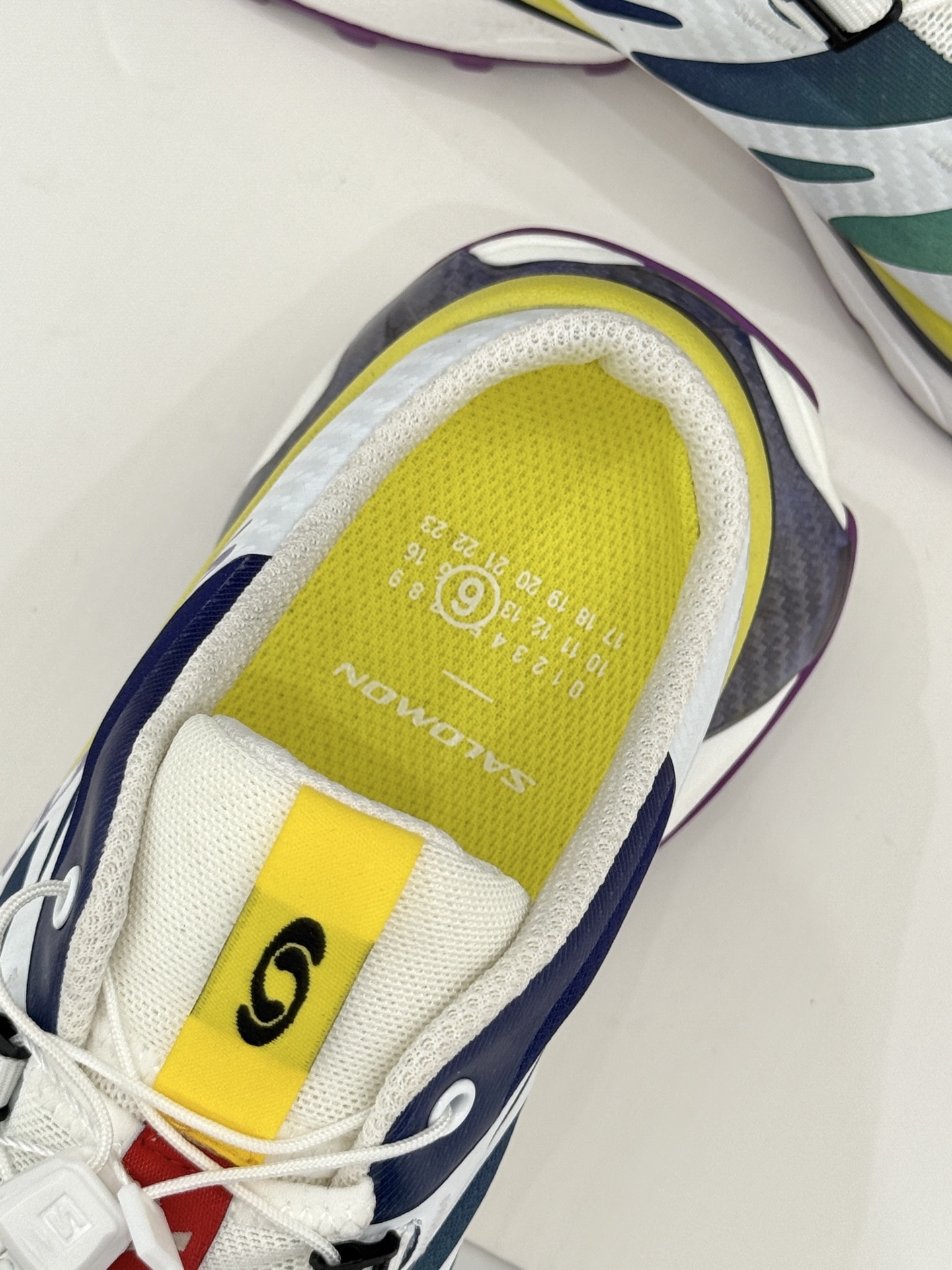 SALOMON x MM6 XT-4 mule情侣款机能休闲运动鞋自从入手它 我鞋柜里其他鞋都失宠了。这