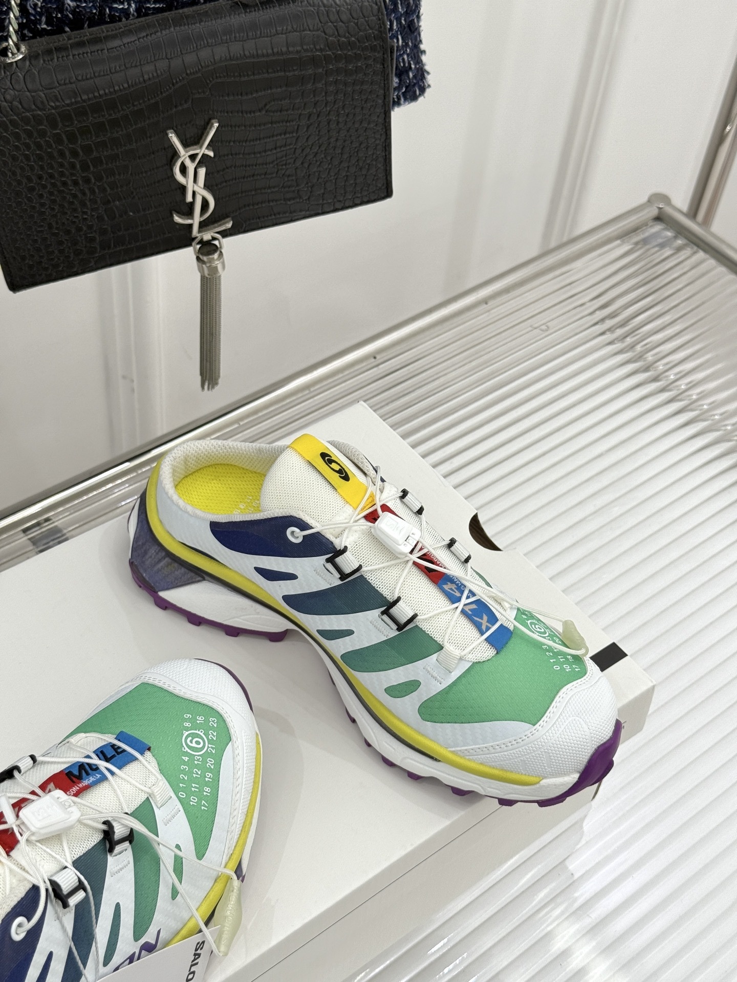 SALOMON x MM6 XT-4 mule情侣款机能休闲运动鞋自从入手它 我鞋柜里其他鞋都失宠了。这