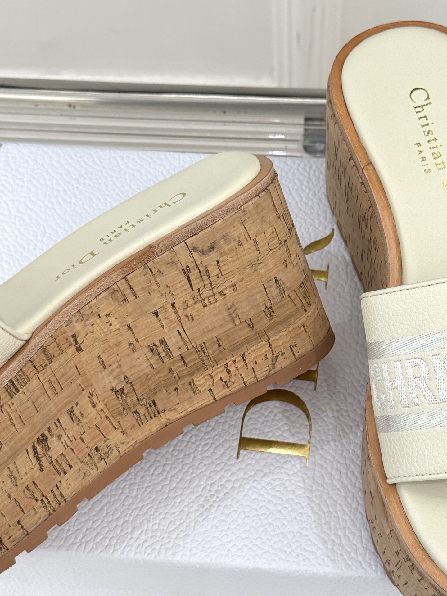 Dior/迪奥25WF新品字母刺绣木纹厚底拖鞋CD标志刺绣醒目吸睛 一眼锁定D家格调厚鞋底融合木质 橡胶