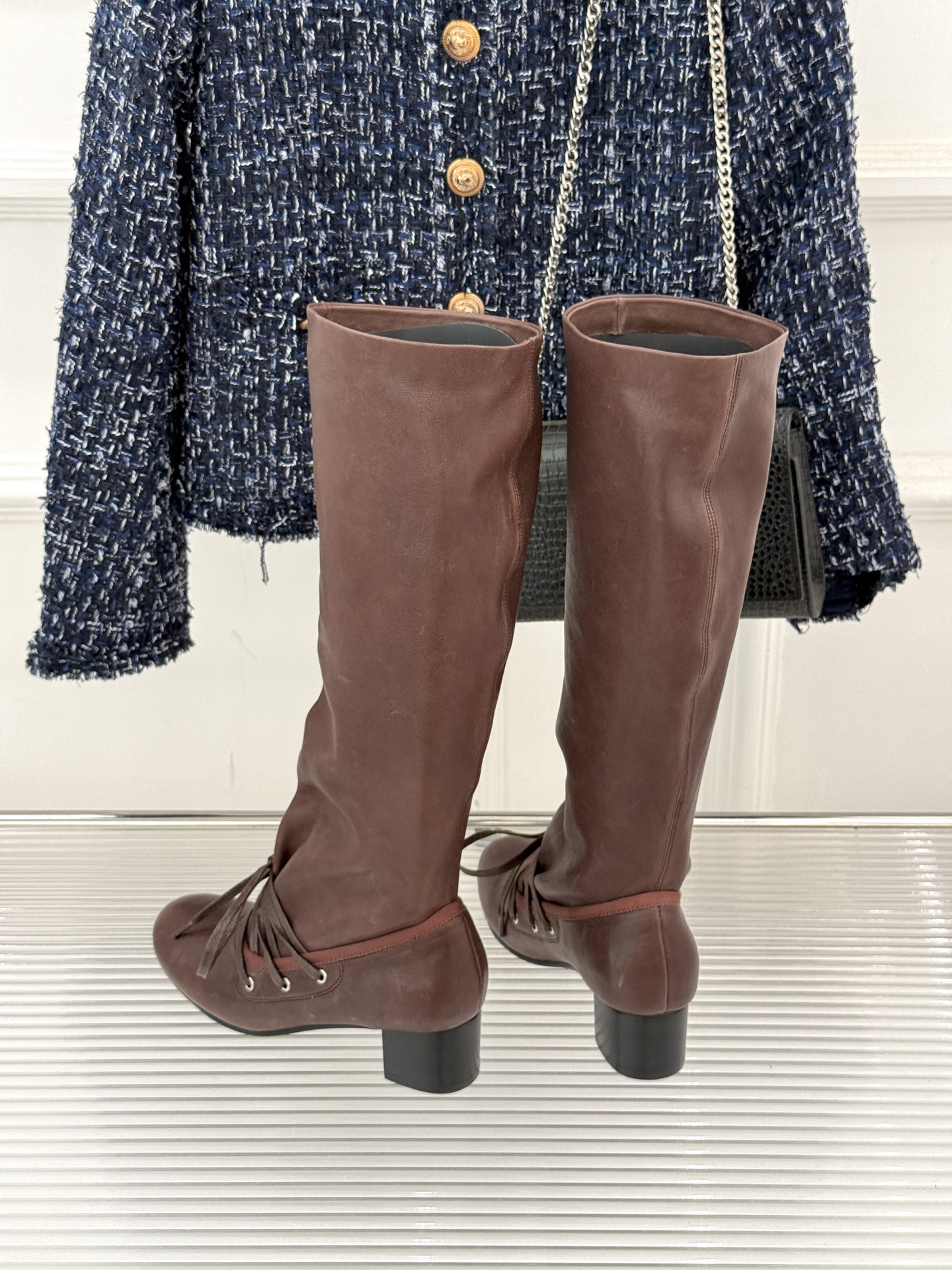 Paloma Wool 25WF秋冬新品绑带复古粗跟长靴擦色做旧搭配绑带设计 复古又时髦像把“时髦绷带”
