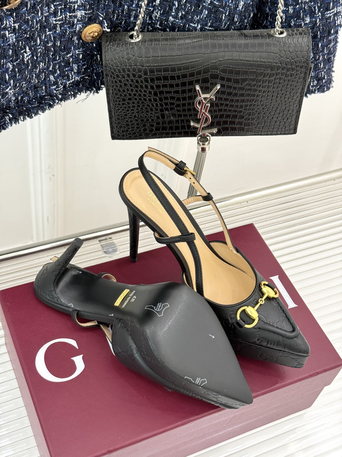 Gucci/古驰经典马衔扣尖头防水台高跟凉鞋将经典元素与时尚设计完美融合这款凉鞋以标志性的马衔扣为点睛之