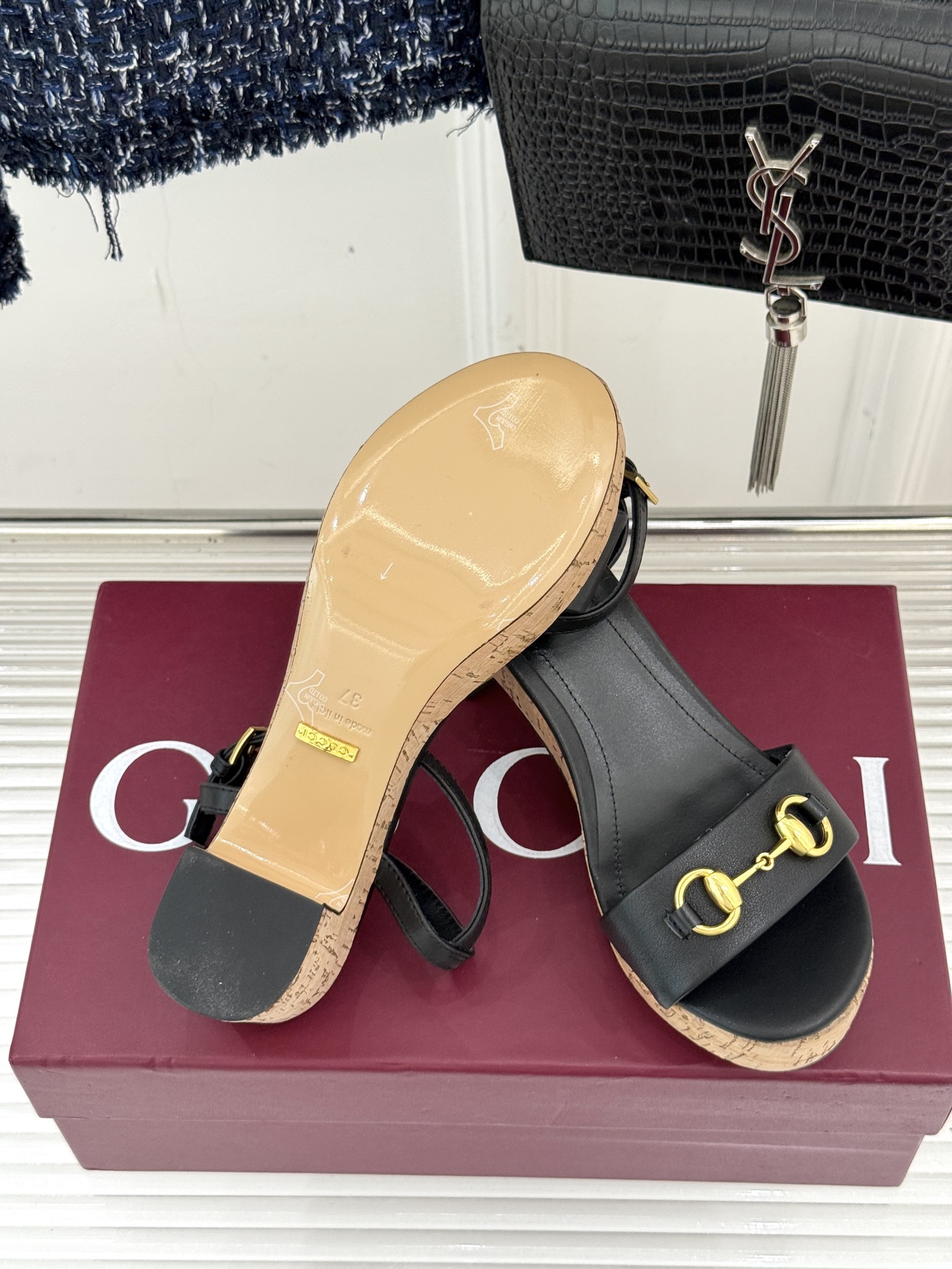 Gucci/古驰经典马衔扣粗跟防水台凉鞋当G家标志性马衔扣 邂逅时髦粗跟防水台一场华丽与舒适兼得的时尚盛