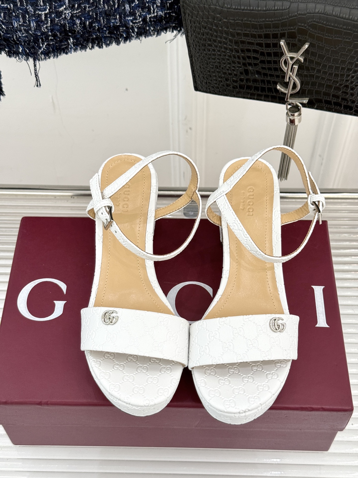 Gucci/古驰经典双G粗跟防水台凉鞋当G家老花双G 邂逅时髦粗跟防水台一场华丽与舒适兼得的时尚盛宴就此
