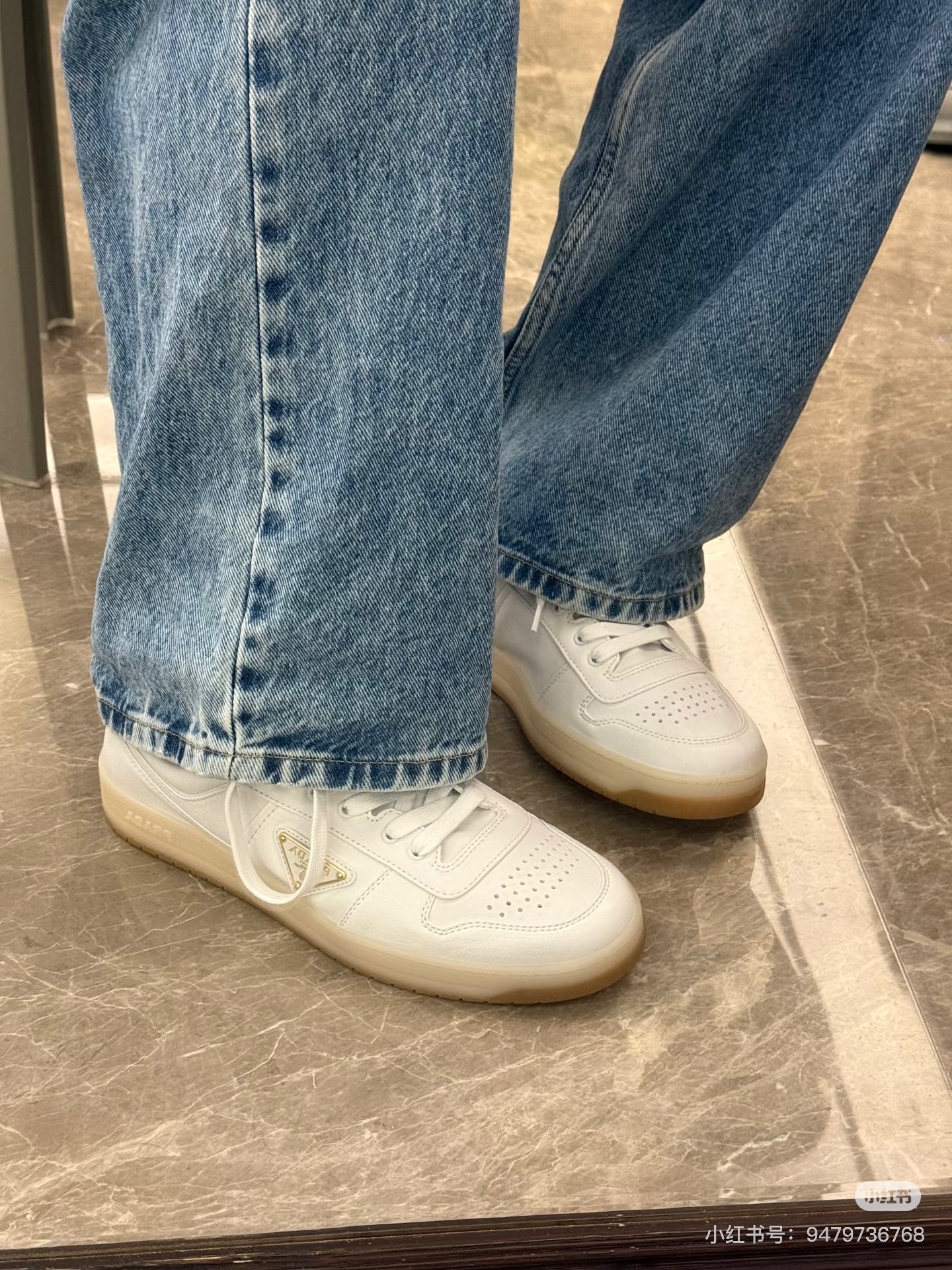 NO:493234,Footwear demonstration picture, casual shoes/sports shoes, sneakers19860909上脚示范图,休闲鞋/运动鞋,sneakers,Women's Shoes