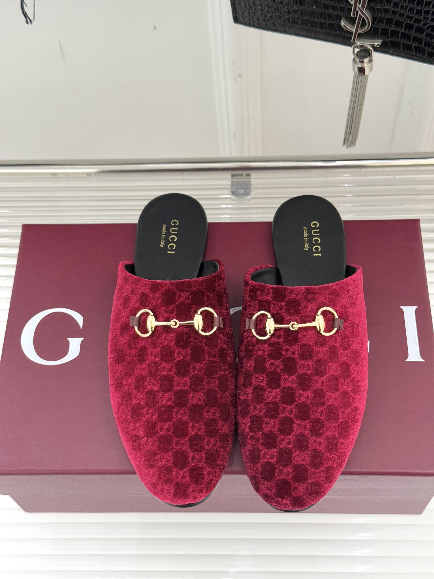 Gucci/古驰25WF新品老花马衔扣半拖 一脚蹬的自在 被G家马衔扣半拖轻松拿捏。标志性马衔扣搭配老花