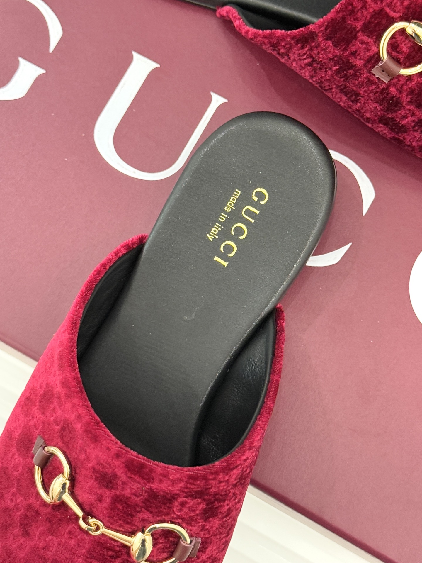 Gucci/古驰25WF新品老花马衔扣半拖 一脚蹬的自在 被G家马衔扣半拖轻松拿捏。标志性马衔扣搭配老花