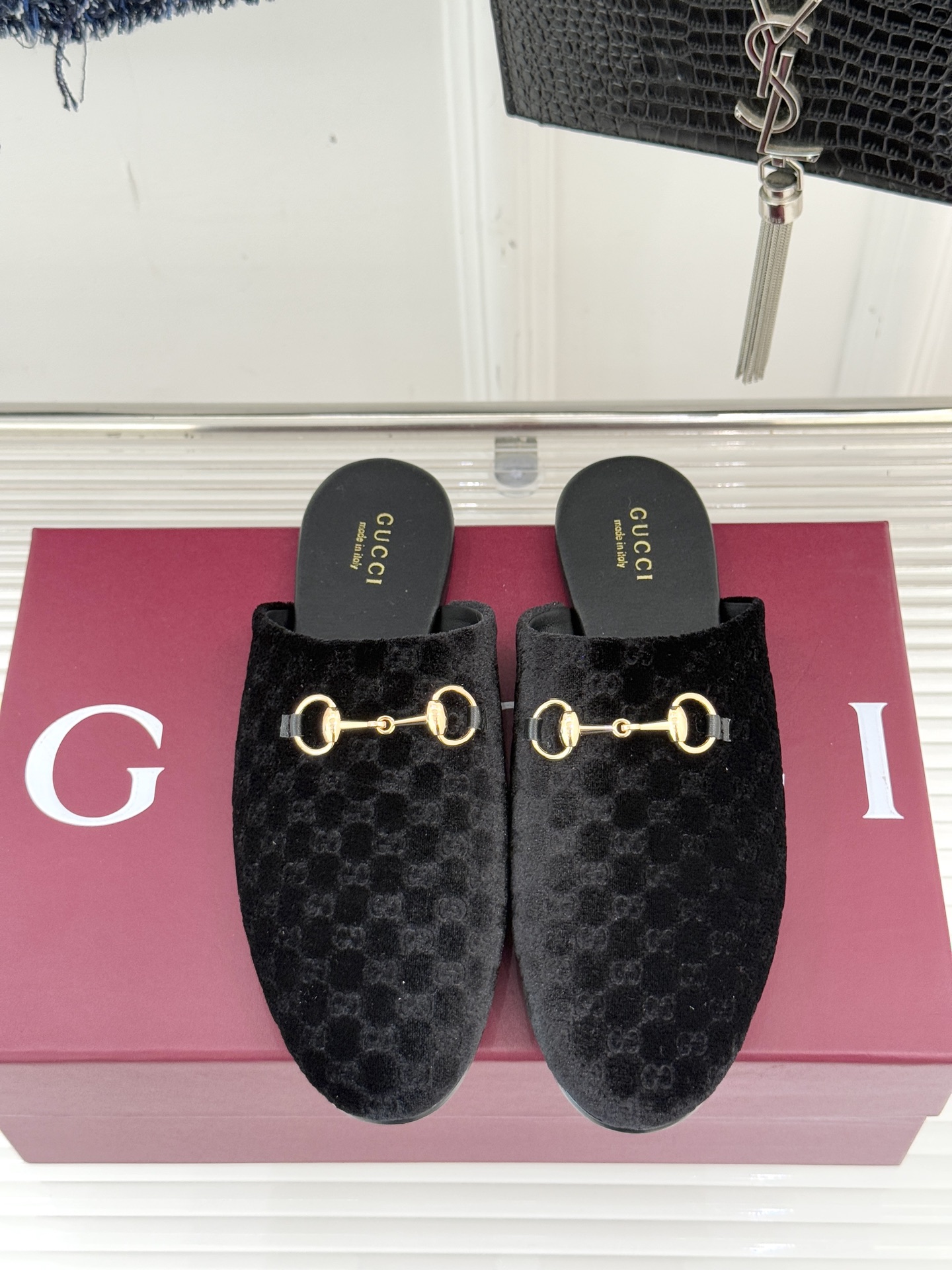 Gucci/古驰25WF新品老花马衔扣半拖 一脚蹬的自在 被G家马衔扣半拖轻松拿捏。标志性马衔扣搭配老花