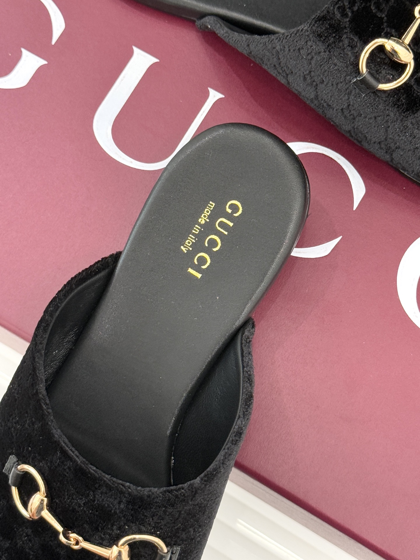 Gucci/古驰25WF新品老花马衔扣半拖 一脚蹬的自在 被G家马衔扣半拖轻松拿捏。标志性马衔扣搭配老花