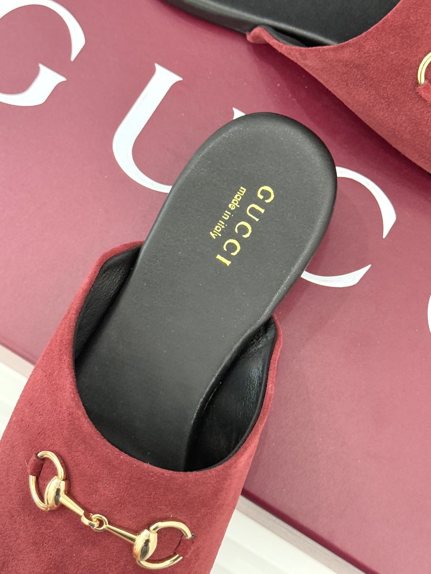 Gucci/古驰25WF新品老花马衔扣半拖 一脚蹬的自在 被G家马衔扣半拖轻松拿捏。标志性马衔扣搭配老花