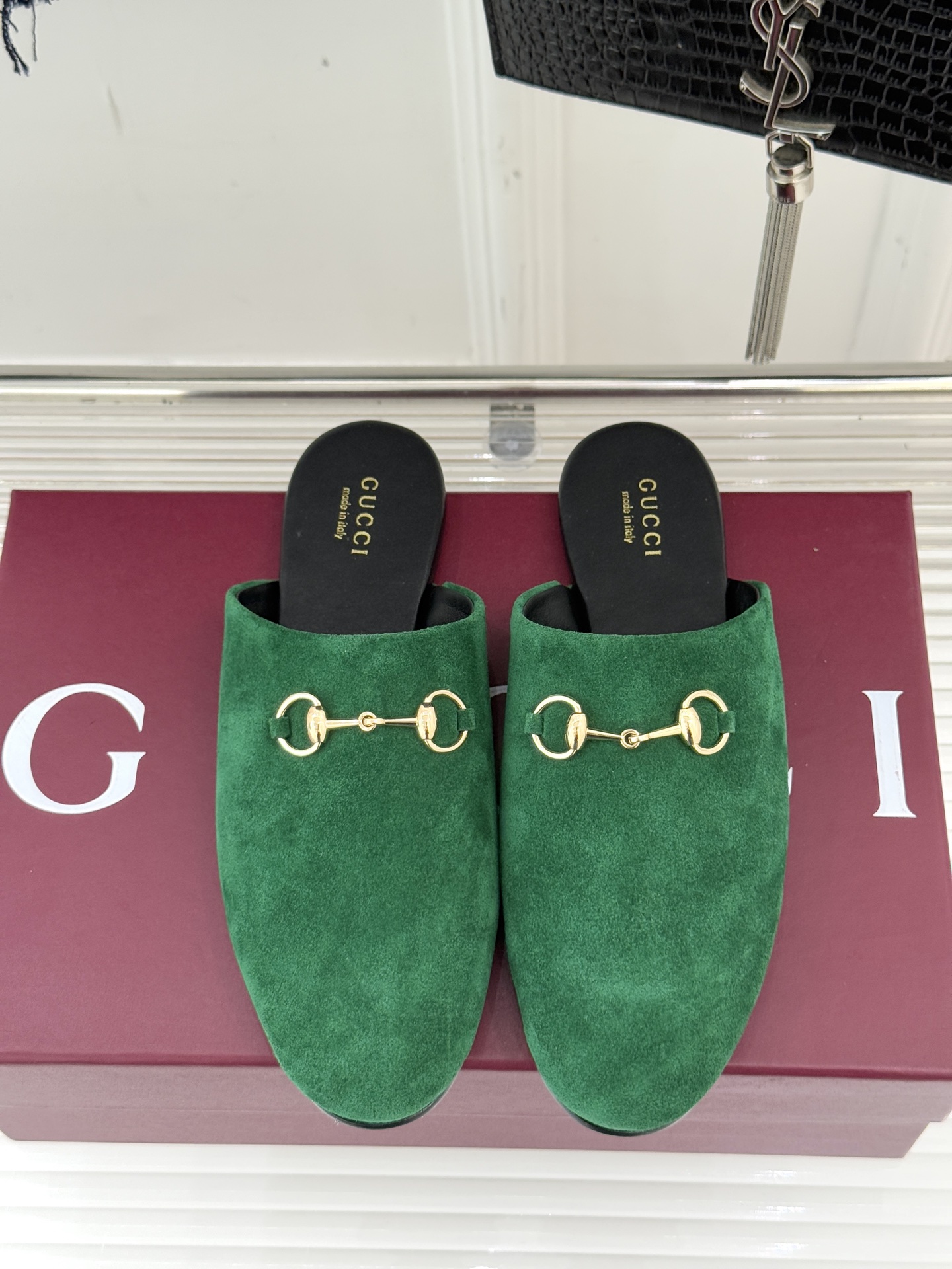 Gucci/古驰25WF新品老花马衔扣半拖 一脚蹬的自在 被G家马衔扣半拖轻松拿捏。标志性马衔扣搭配老花