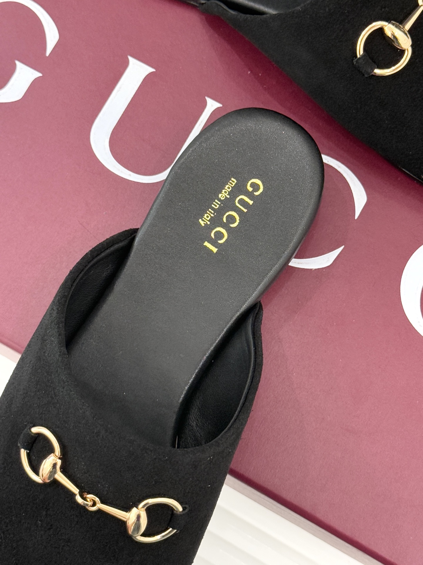 Gucci/古驰25WF新品老花马衔扣半拖 一脚蹬的自在 被G家马衔扣半拖轻松拿捏。标志性马衔扣搭配老花