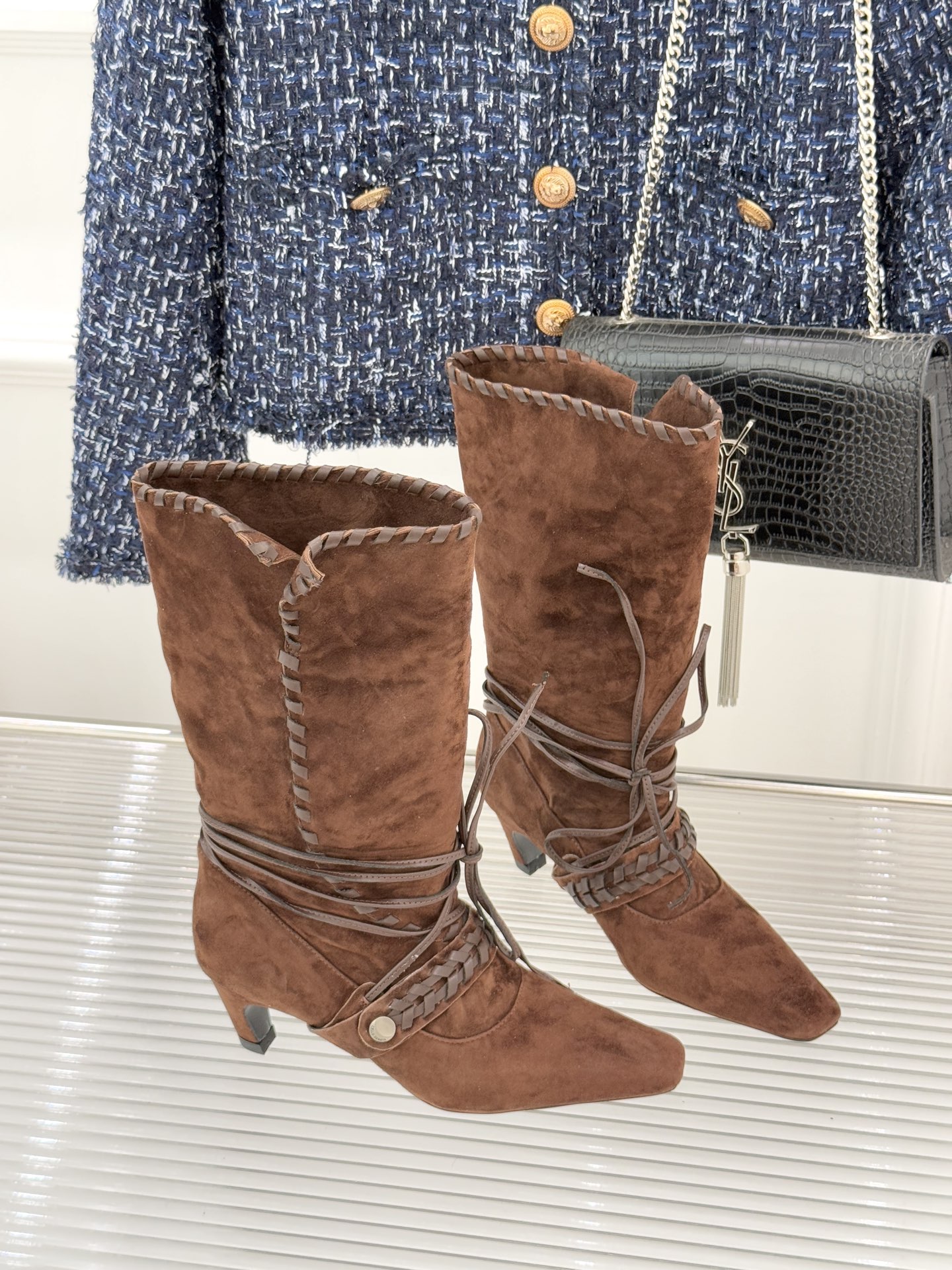 Cello Sonata 25WF新品编织绑带复古猫跟堆堆靴当编织的肌理碰撞复古堆堆靴型这款短靴便成了秋