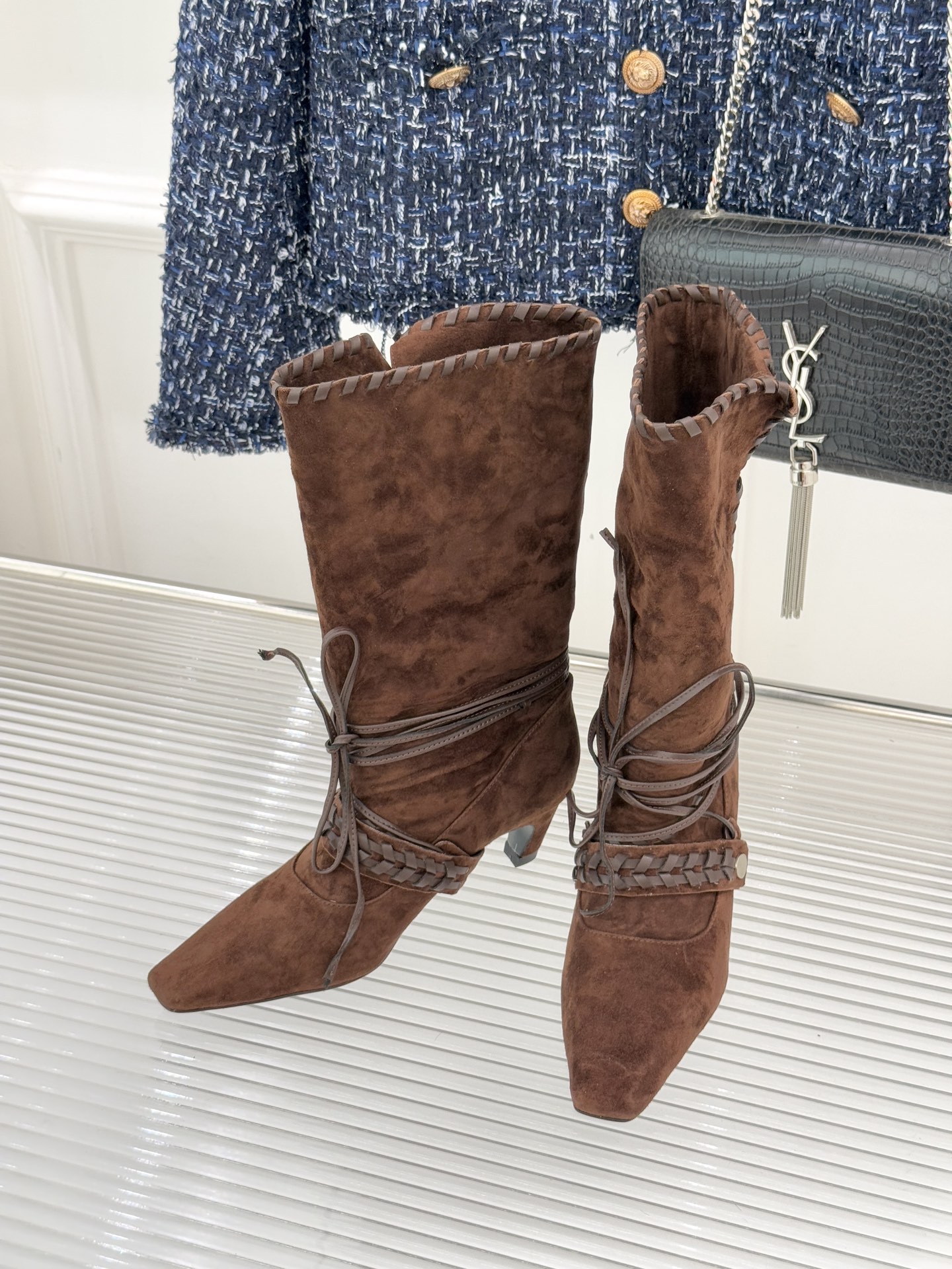 Cello Sonata 25WF新品编织绑带复古猫跟堆堆靴当编织的肌理碰撞复古堆堆靴型这款短靴便成了秋