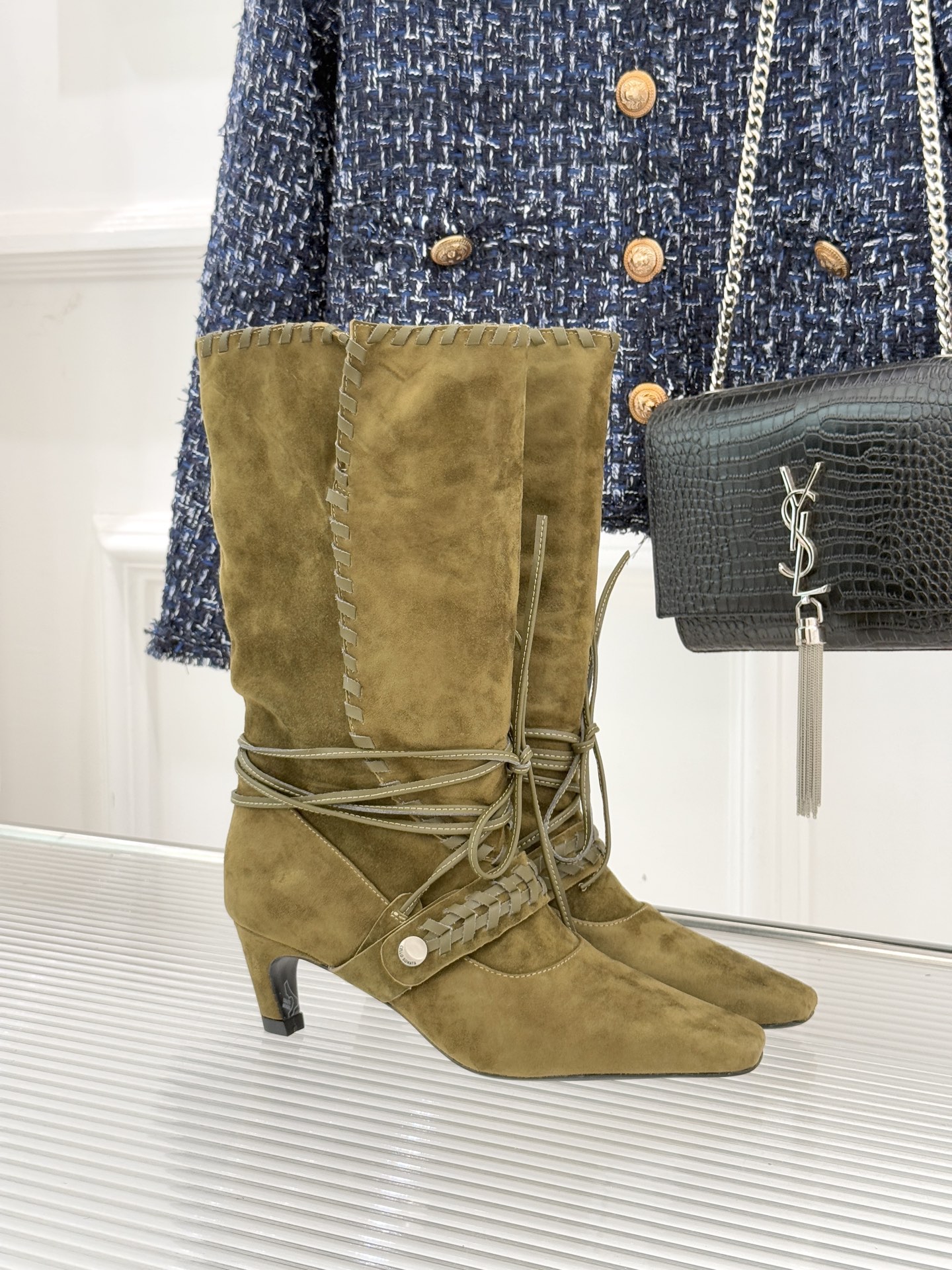 Cello Sonata 25WF新品编织绑带复古猫跟堆堆靴当编织的肌理碰撞复古堆堆靴型这款短靴便成了秋