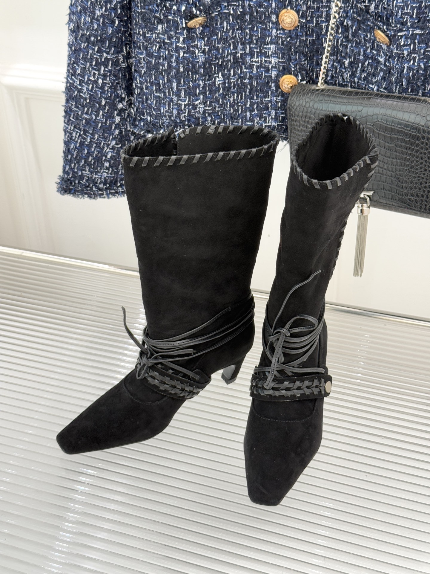 Cello Sonata 25WF新品编织绑带复古猫跟堆堆靴当编织的肌理碰撞复古堆堆靴型这款短靴便成了秋