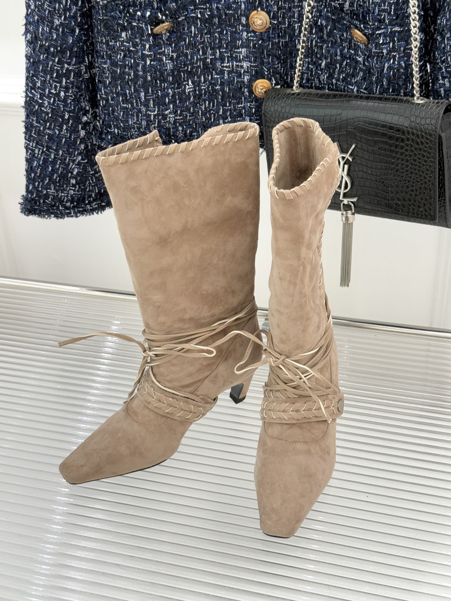 Cello Sonata 25WF新品编织绑带复古猫跟堆堆靴当编织的肌理碰撞复古堆堆靴型这款短靴便成了秋