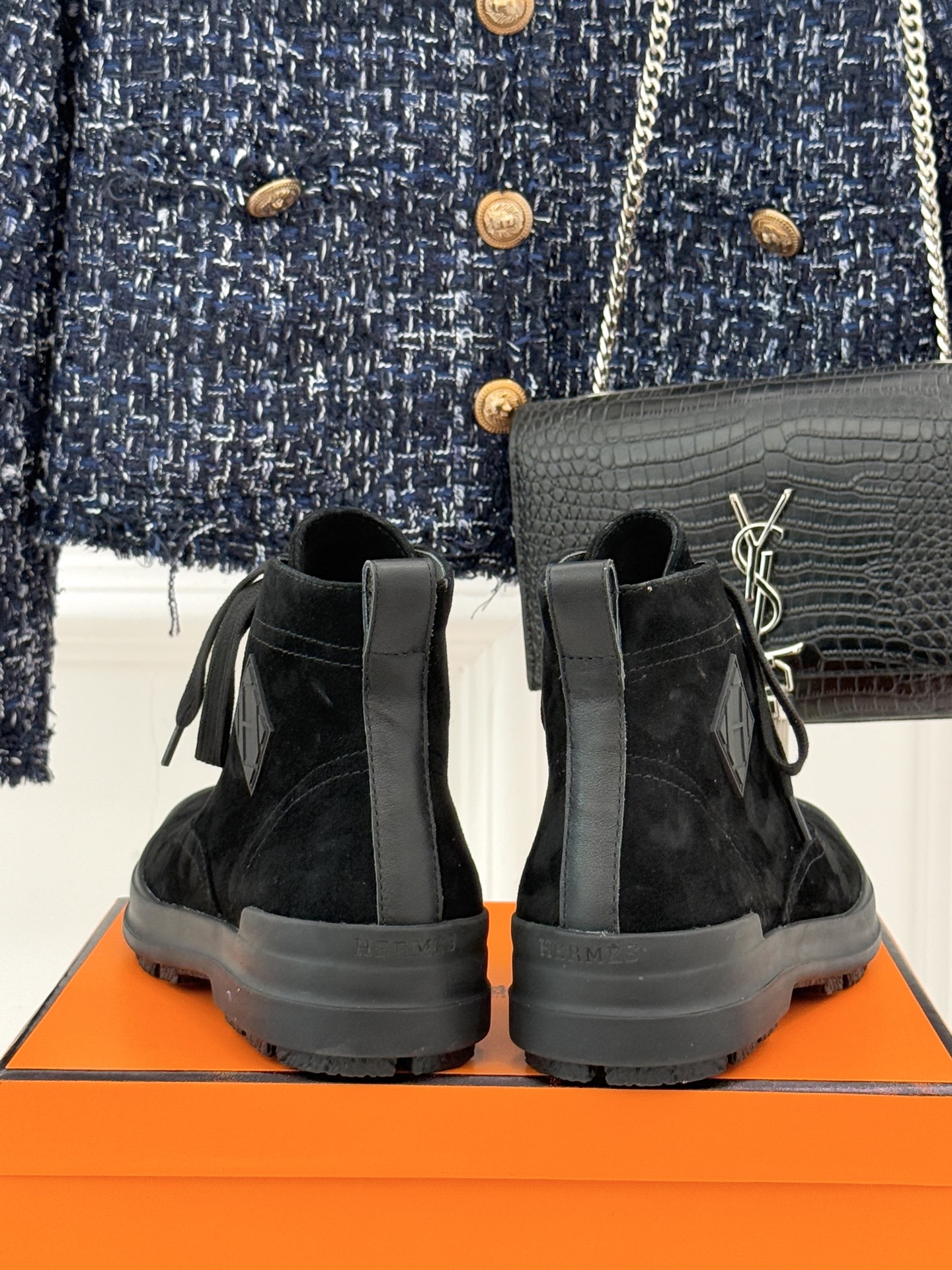 Hermès/爱马仕25WF新品Kooler休闲短靴这双短靴是时尚与舒适的完美杰作系带设计巧妙又独特 不