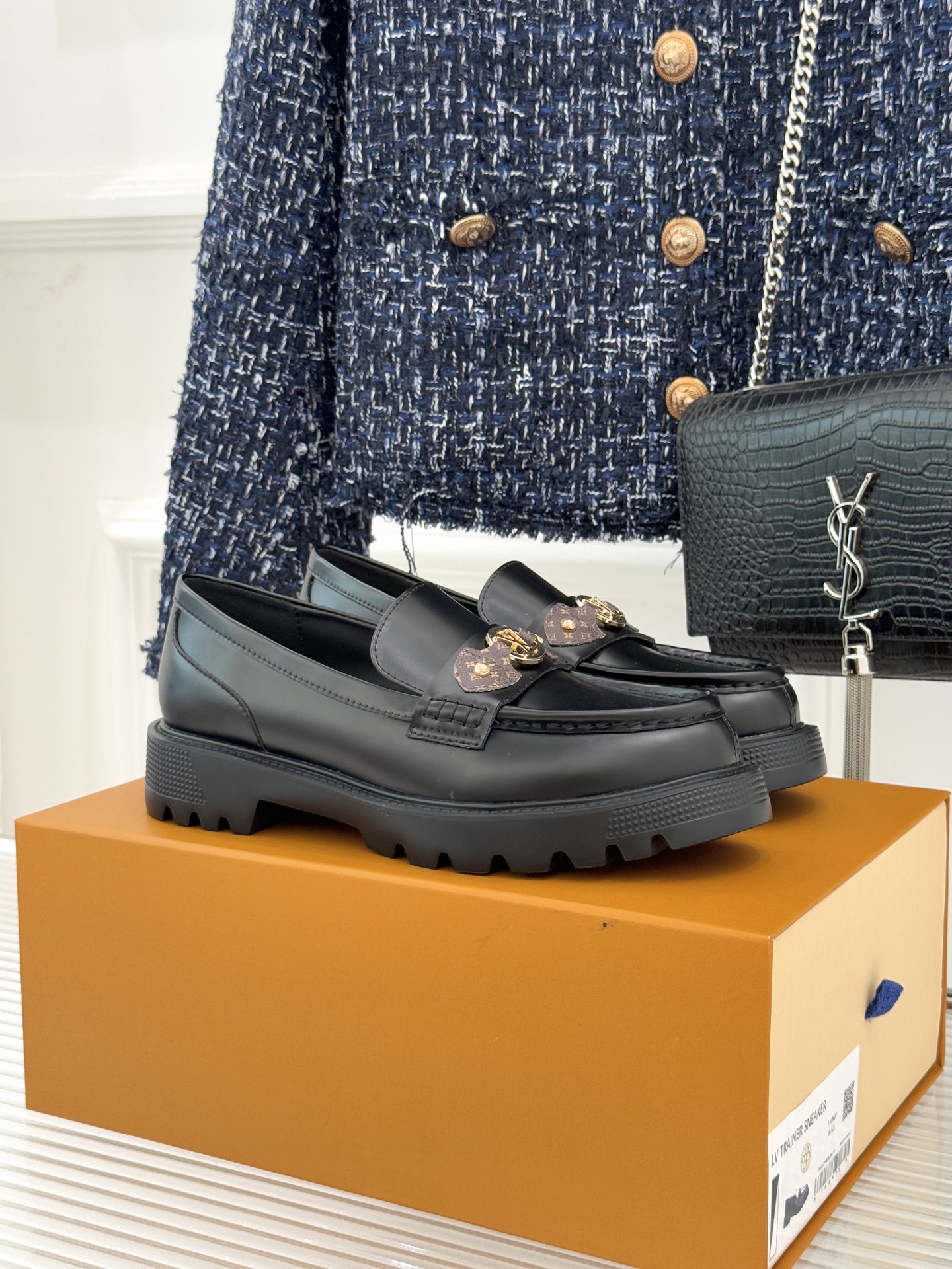 NO:560158,Top new product of Donkey brand, classic old-patterned leather thick-soled casual loafers. Super durable. The details are amazing. Very comfortable on the feet. The fabric is made of original calfskin. The inner foot pads are all sheepskin. The original molded custom anti-slip outsole size35-41 [40/41 customization], loafers, louis vuitton, loafers, cowhide, sheepskin19860909顶级驴牌新品 经典老花皮厚底休闲乐福鞋 超级耐看 细节好到爆 上脚非常舒适 面料采用原版小牛皮 内里垫脚均为羊皮 原版开模定制防滑大底 size35-41 [40/41定制],乐福鞋,louis vuitton,loafers,cowhide,sheepskin,Women's Shoes