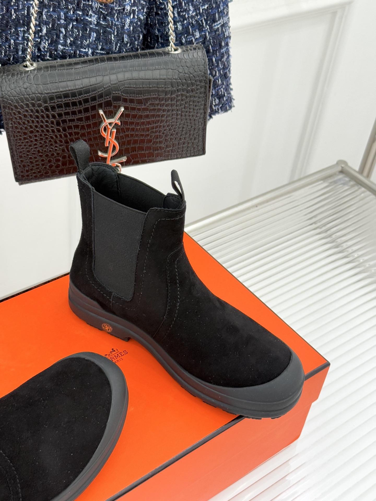 Hermès/爱马仕25WF新品复古切尔西休闲厚底短靴以「Au Galop」马术基因对话都市美学这款短靴