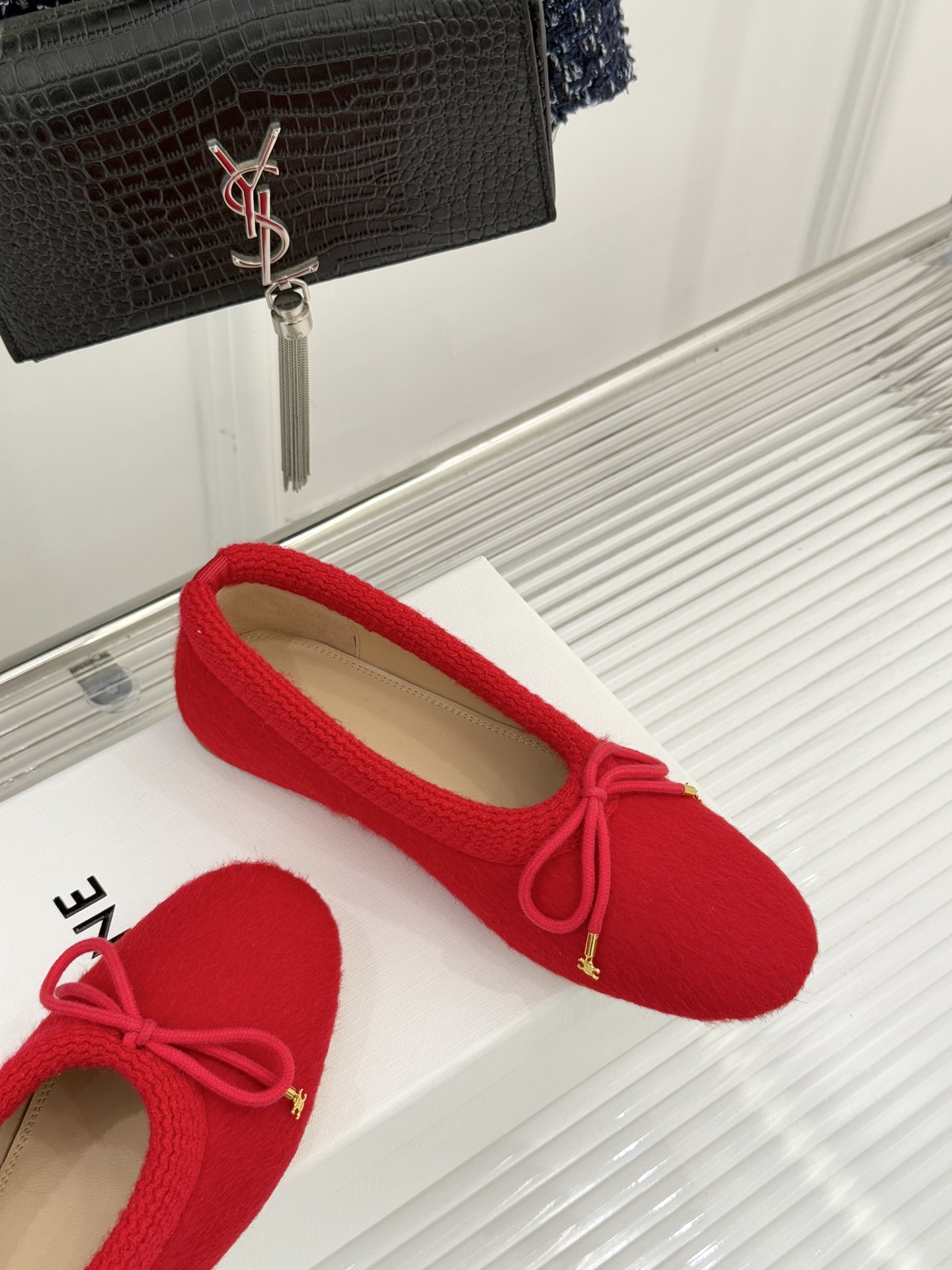 Celine /塞琳25WF新品蝴蝶结针织毛毛平底芭蕾舞鞋当芭蕾美学的灵动邂逅布尔乔亚风的慵懒精致这双芭