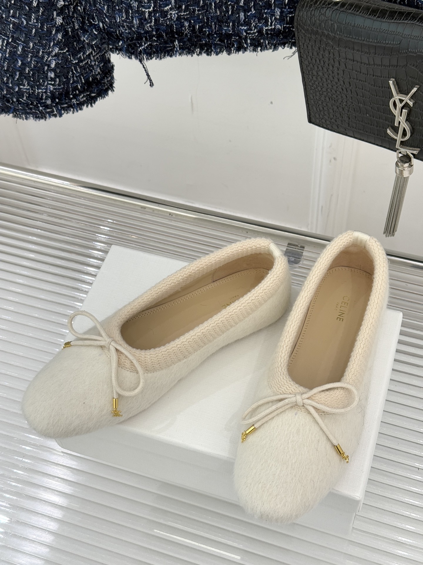 Celine /塞琳25WF新品蝴蝶结针织毛毛平底芭蕾舞鞋当芭蕾美学的灵动邂逅布尔乔亚风的慵懒精致这双芭