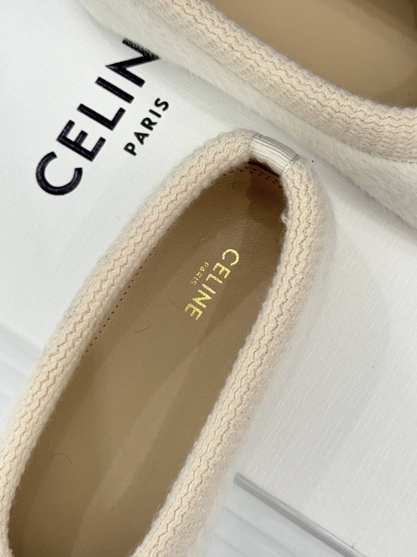 Celine /塞琳25WF新品蝴蝶结针织毛毛平底芭蕾舞鞋当芭蕾美学的灵动邂逅布尔乔亚风的慵懒精致这双芭