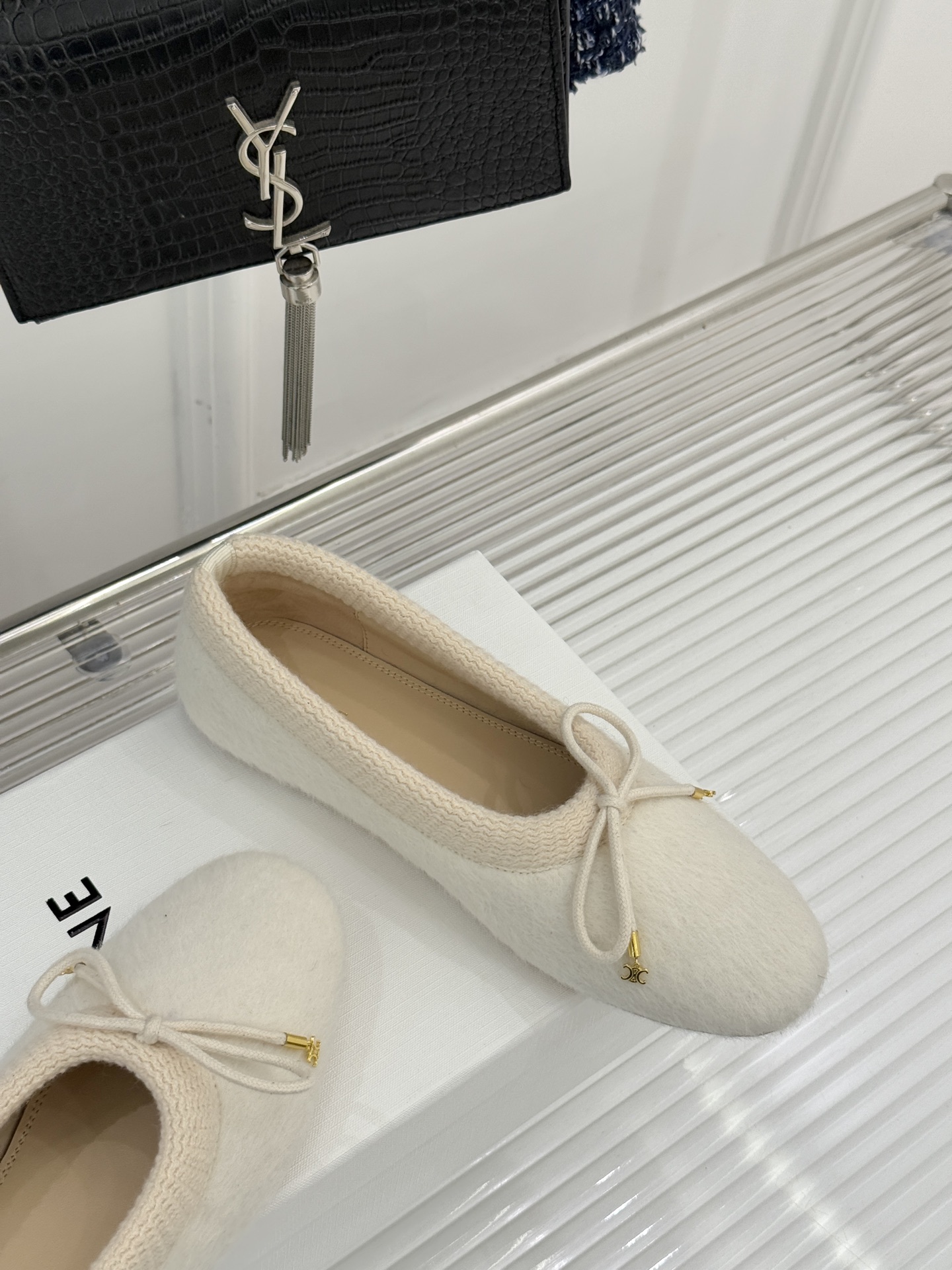 Celine /塞琳25WF新品蝴蝶结针织毛毛平底芭蕾舞鞋当芭蕾美学的灵动邂逅布尔乔亚风的慵懒精致这双芭
