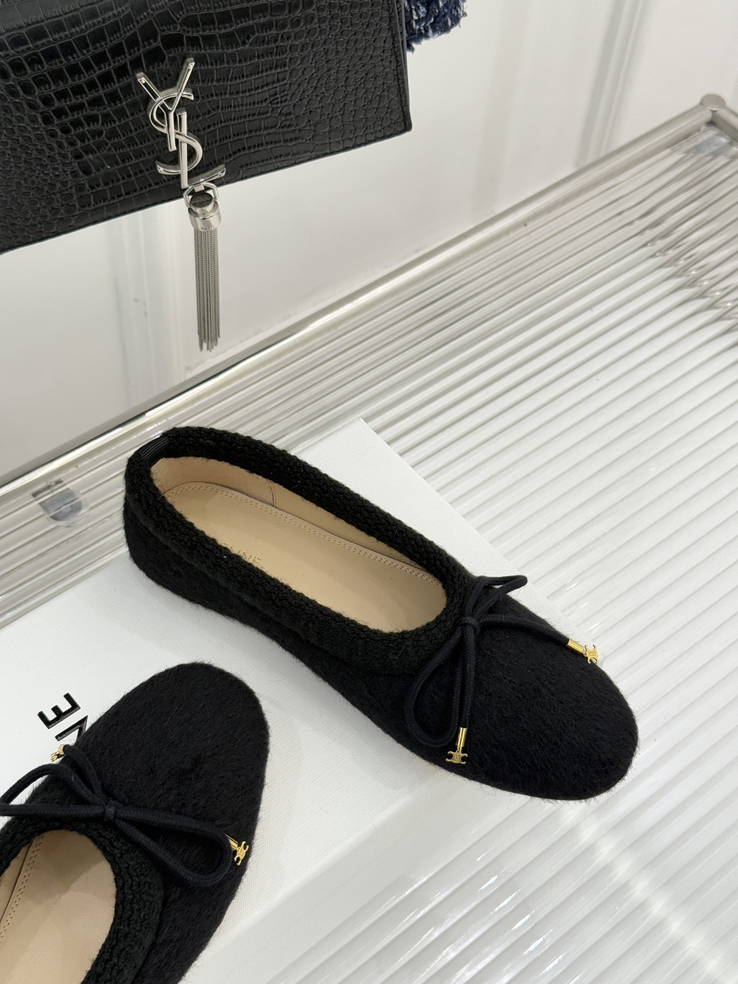 Celine /塞琳25WF新品蝴蝶结针织毛毛平底芭蕾舞鞋当芭蕾美学的灵动邂逅布尔乔亚风的慵懒精致这双芭