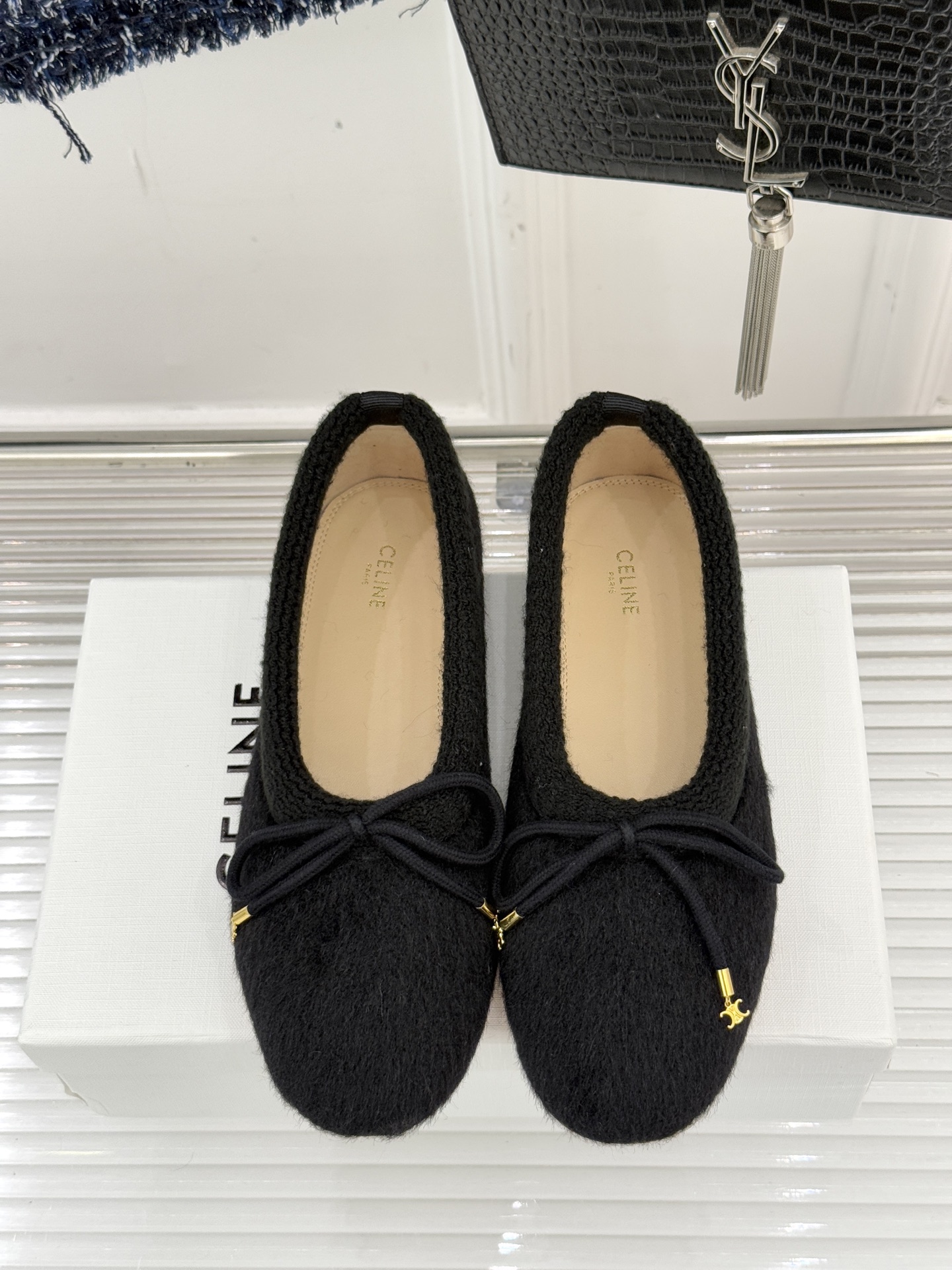 Celine /塞琳25WF新品蝴蝶结针织毛毛平底芭蕾舞鞋当芭蕾美学的灵动邂逅布尔乔亚风的慵懒精致这双芭