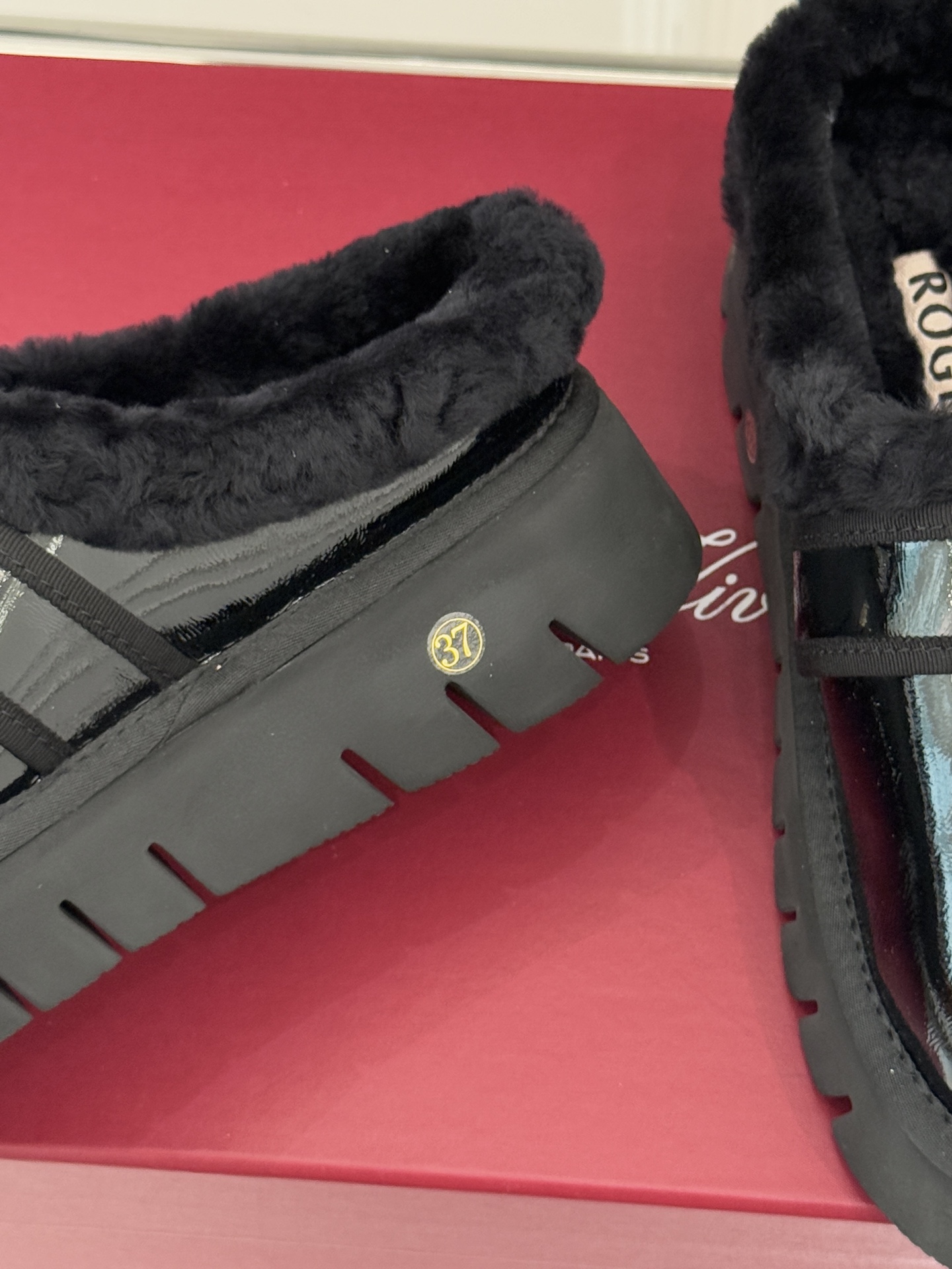 Roger vivier | RV25WF新品方钻扣厚底雪地靴标志性方形水钻扣是视觉焦点施华洛世奇钻饰星