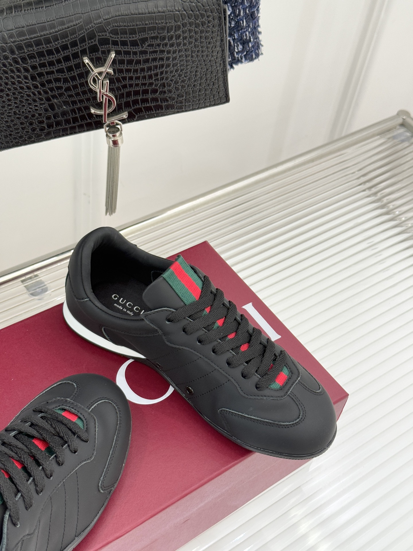 男码＋10Gucci/古驰25WF新品彩虹织带休闲德训鞋当70年代运动基因遇上大胆色彩表达这款休闲德训鞋