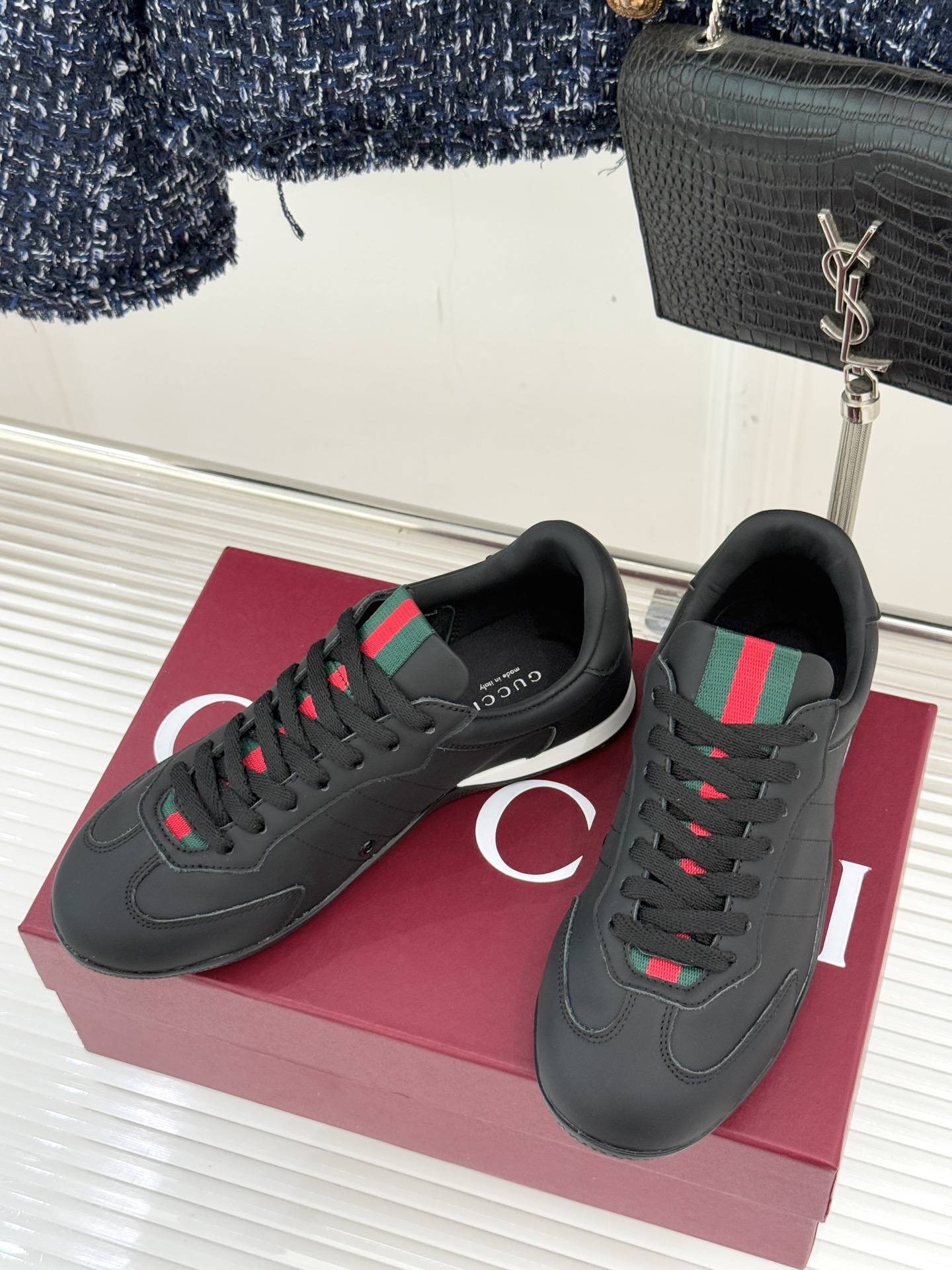 男码＋10Gucci/古驰25WF新品彩虹织带休闲德训鞋当70年代运动基因遇上大胆色彩表达这款休闲德训鞋