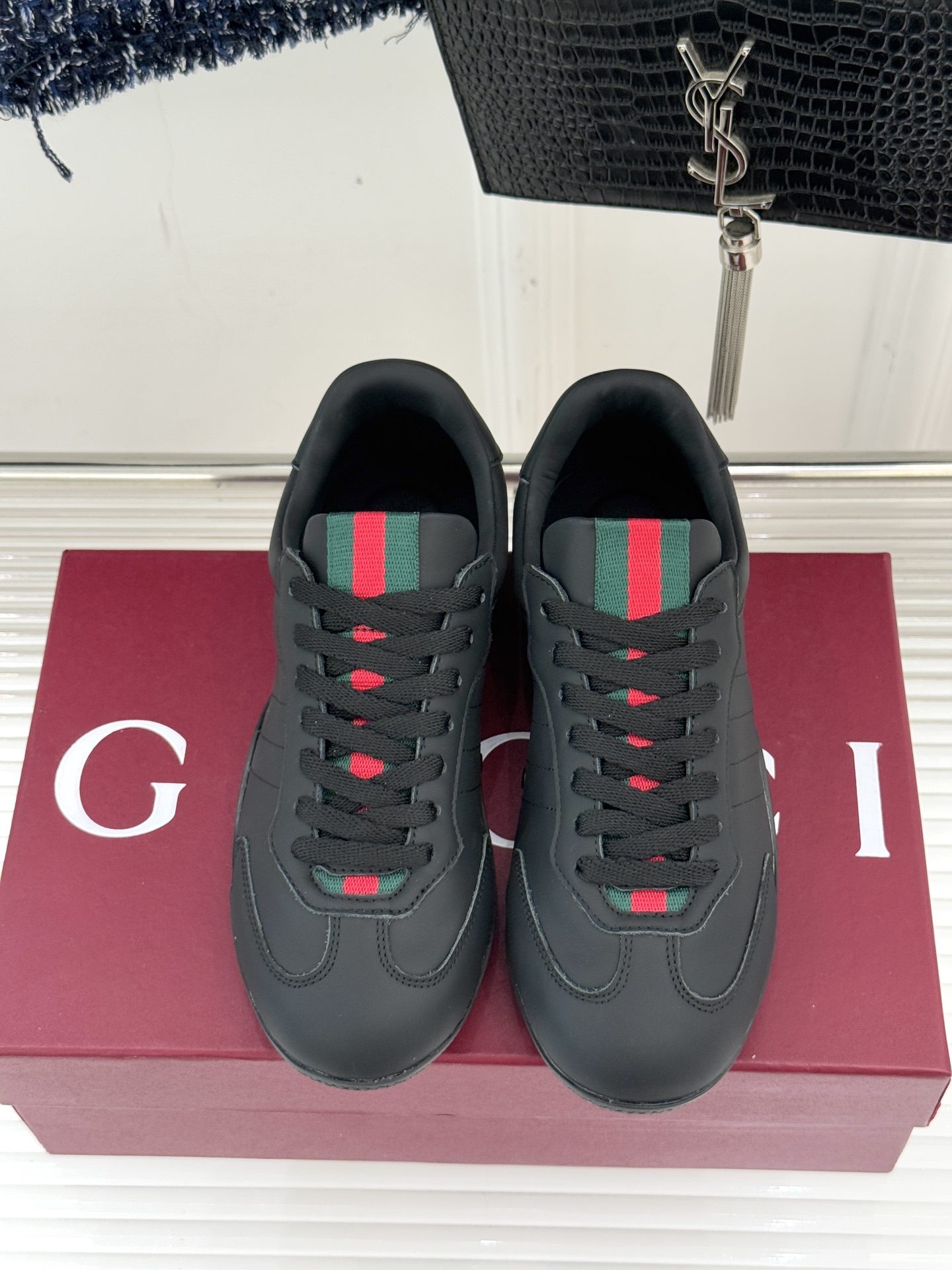 男码＋10Gucci/古驰25WF新品彩虹织带休闲德训鞋当70年代运动基因遇上大胆色彩表达这款休闲德训鞋