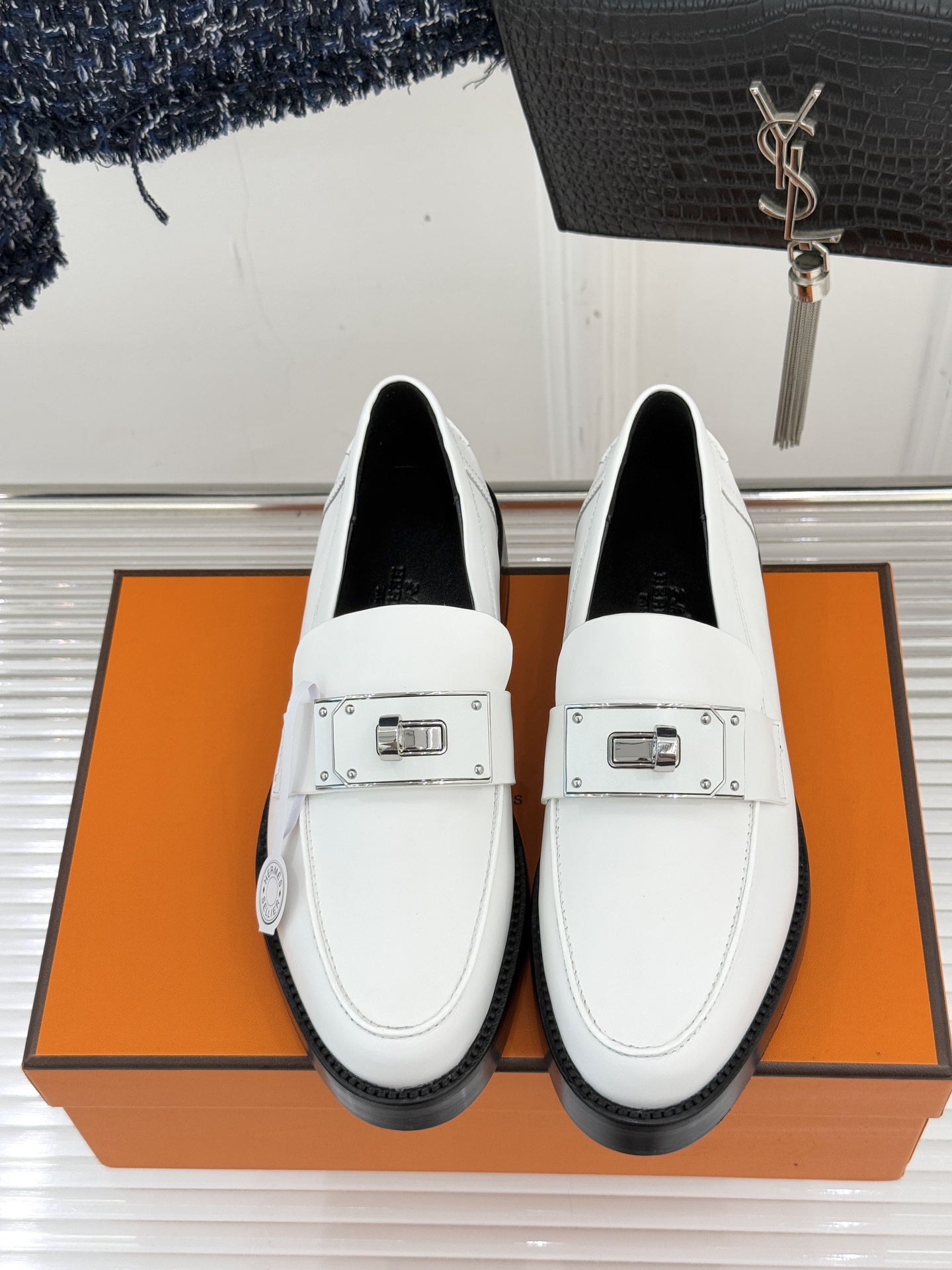 （配原版飞机盒）Hermès/爱马仕25WF新品Kelly扣复古厚底乐福鞋 当传奇Kelly扣邂逅复古厚