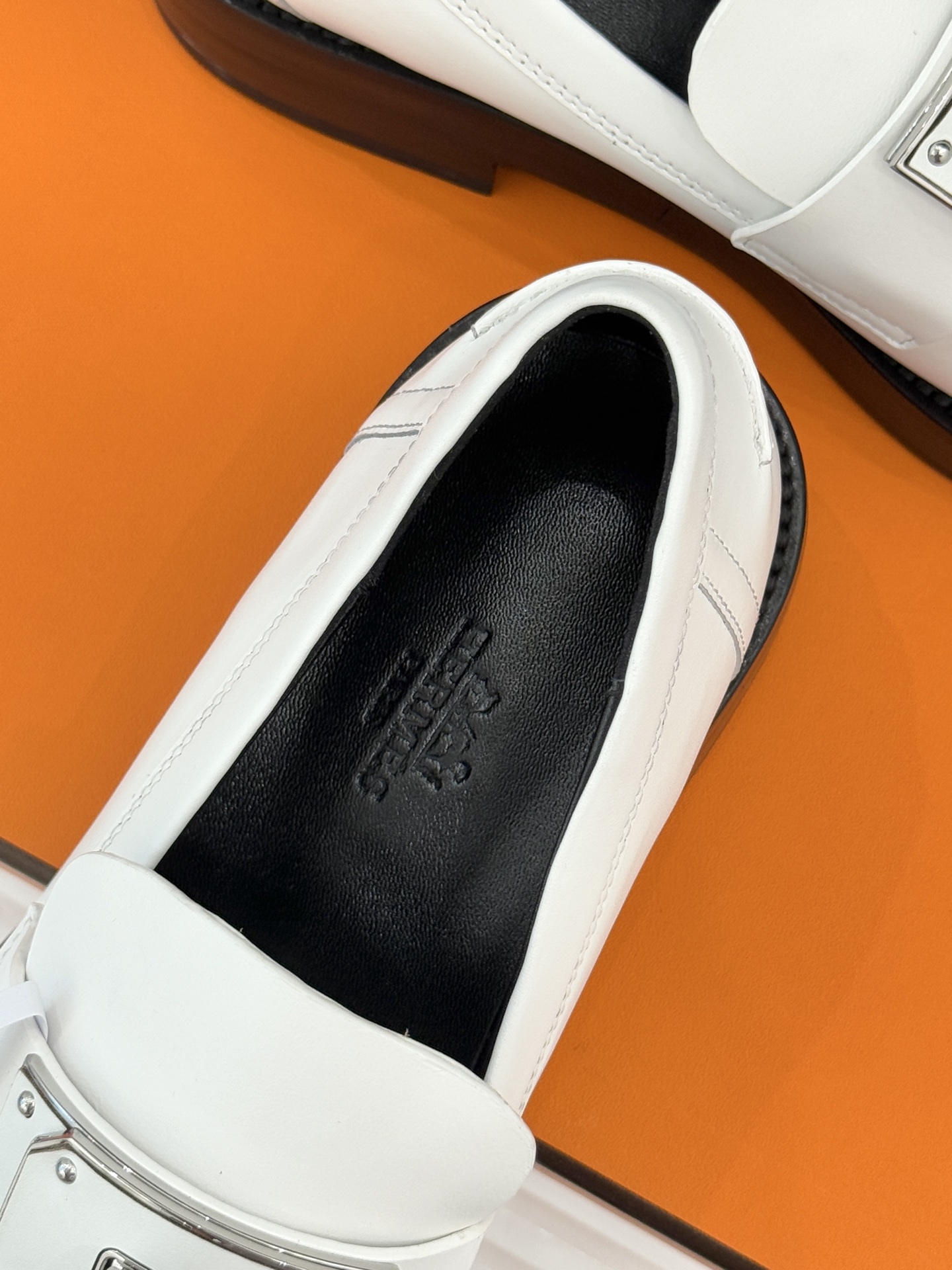 （配原版飞机盒）Hermès/爱马仕25WF新品Kelly扣复古厚底乐福鞋 当传奇Kelly扣邂逅复古厚