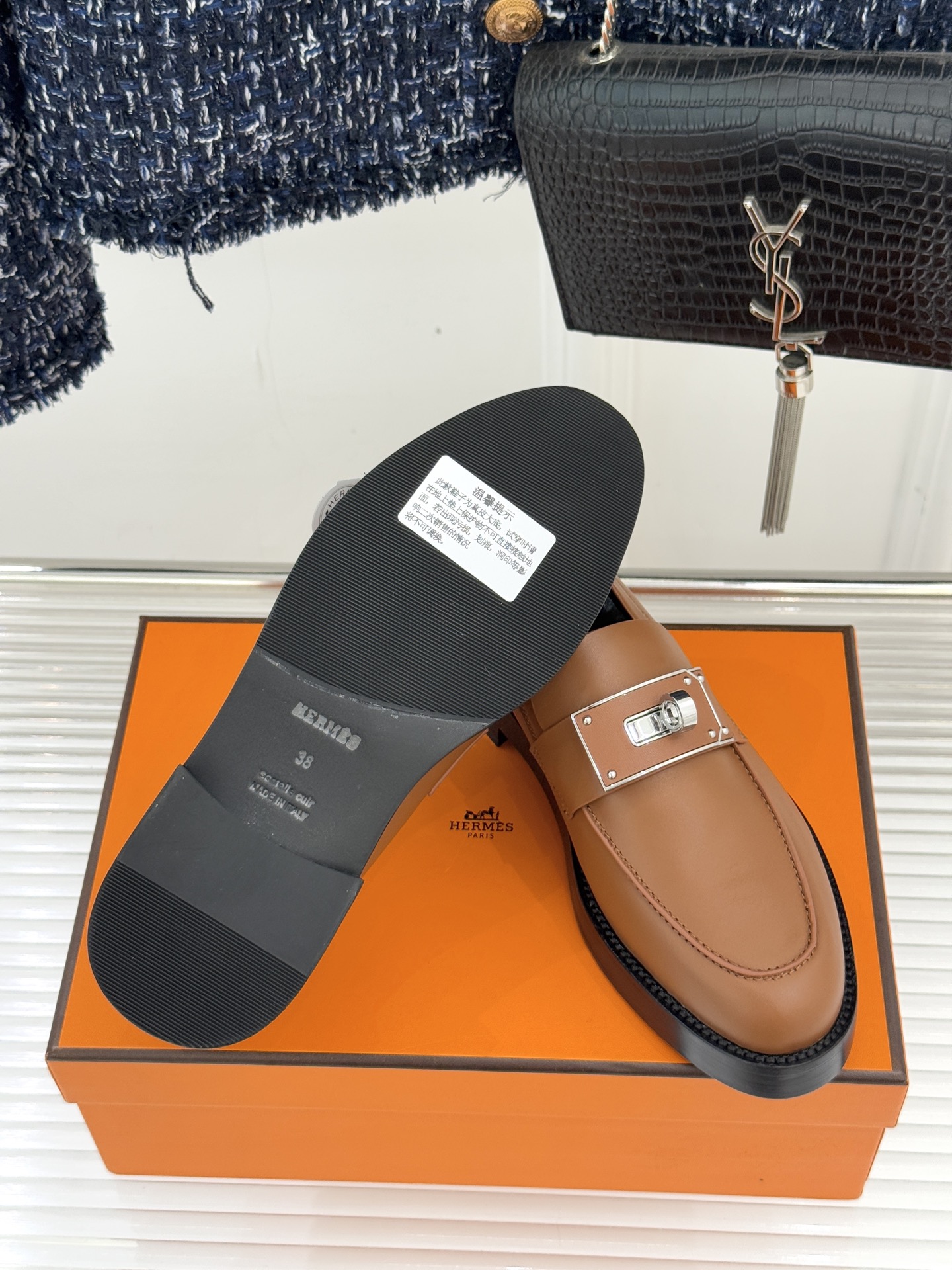 （配原版飞机盒）Hermès/爱马仕25WF新品Kelly扣复古厚底乐福鞋 当传奇Kelly扣邂逅复古厚