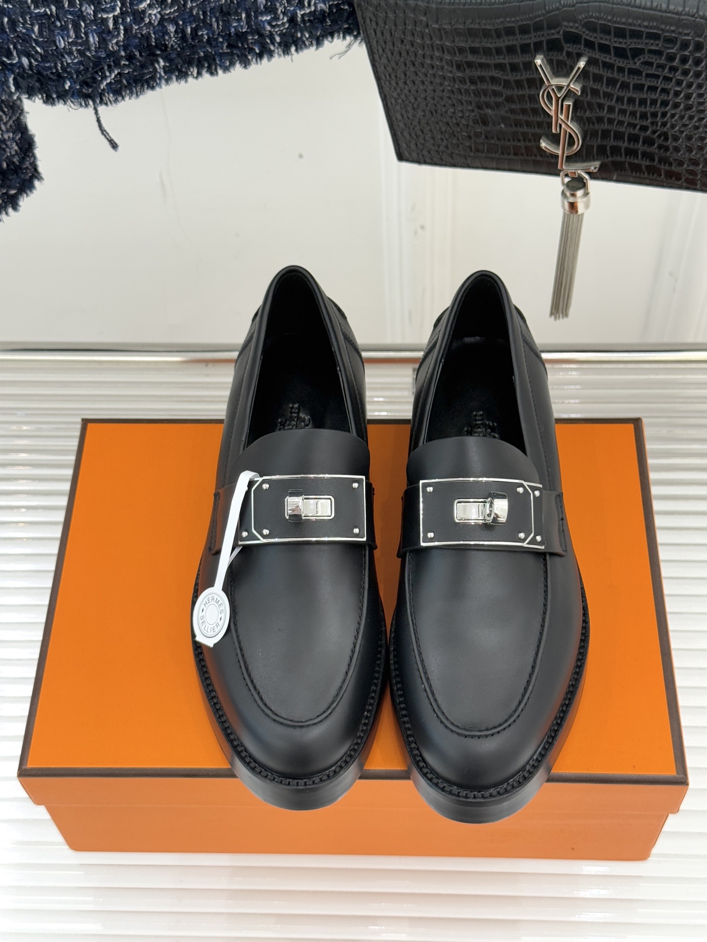 （配原版飞机盒）Hermès/爱马仕25WF新品Kelly扣复古厚底乐福鞋 当传奇Kelly扣邂逅复古厚