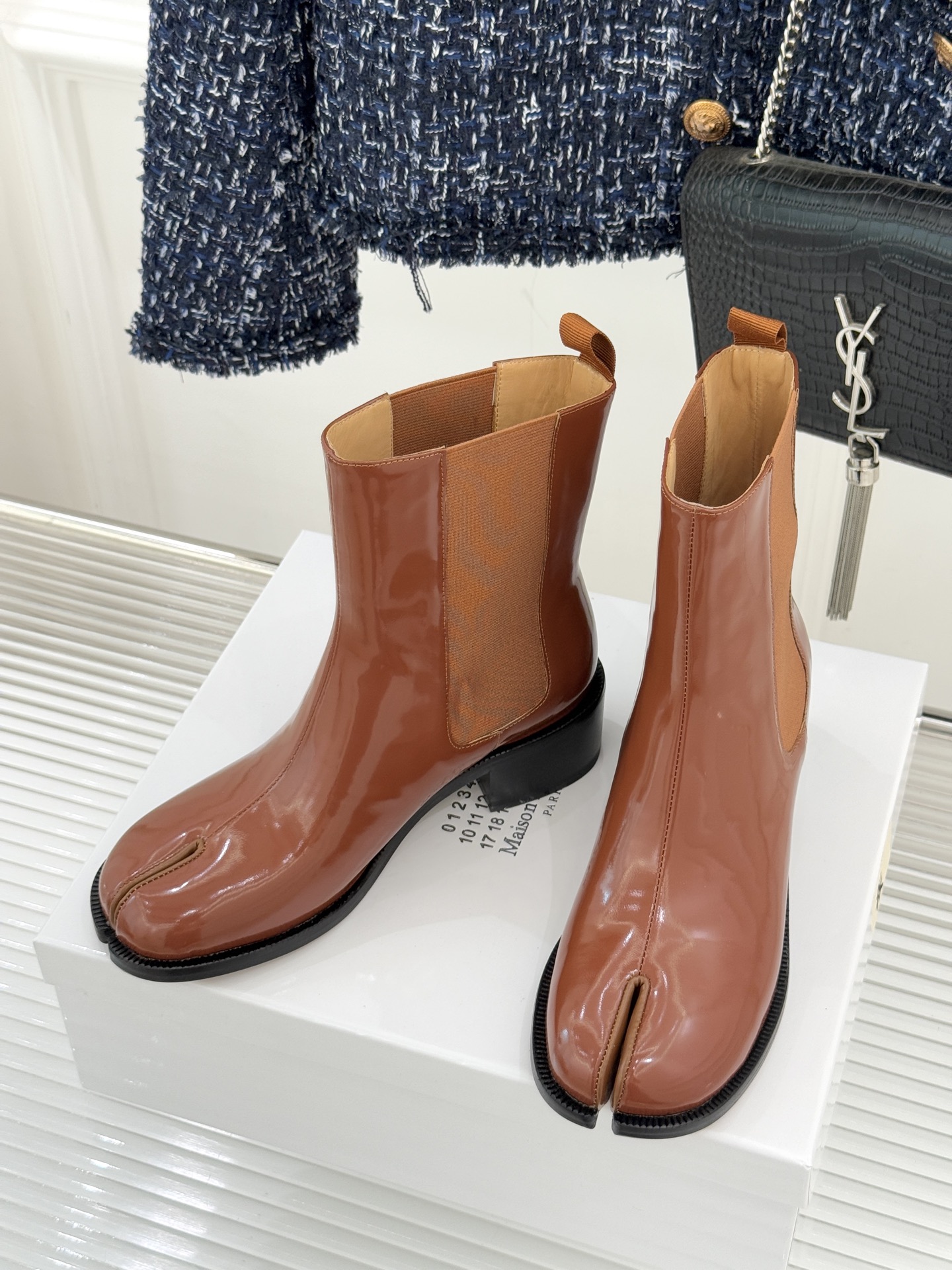 Maison Margiela｜MM625WF新品爆款tabi分趾切尔西短靴当哥特式建筑的凌厉线条邂逅东