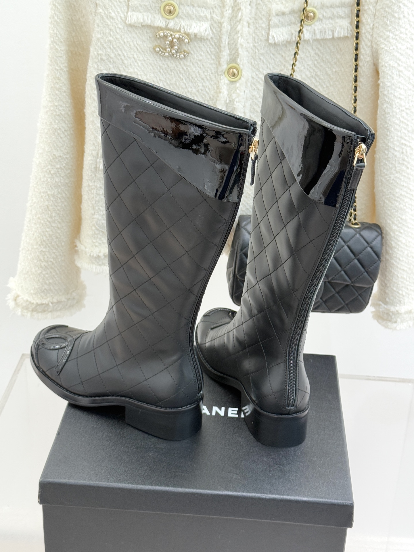 CHANE*｜小香经典大双C菱格中古靴子系列！这双丽珍鞋 简直是时尚长河里的璀璨明珠它的设计极具辨识度 