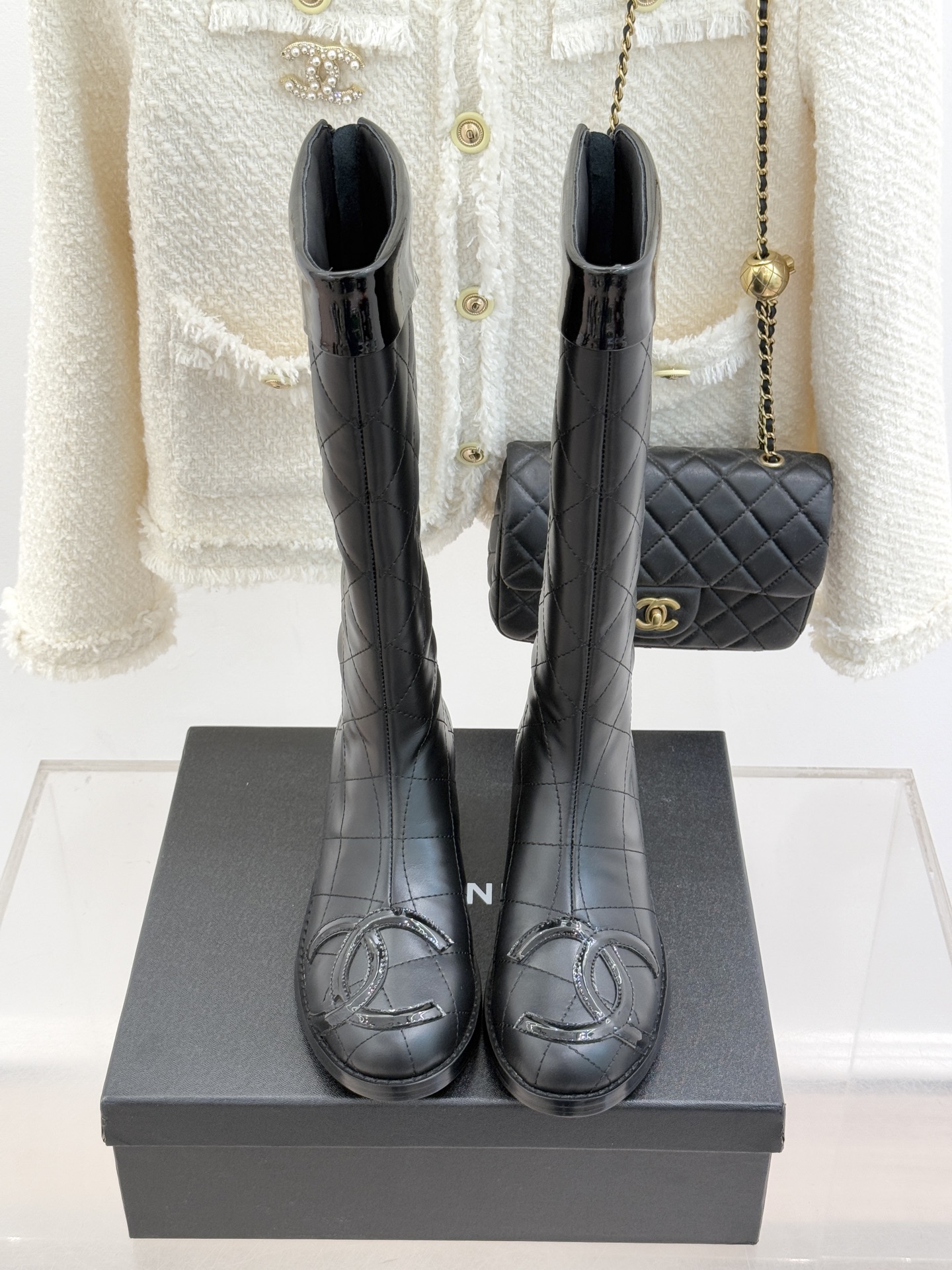 CHANE*｜小香经典大双C菱格中古靴子系列！这双丽珍鞋 简直是时尚长河里的璀璨明珠它的设计极具辨识度 