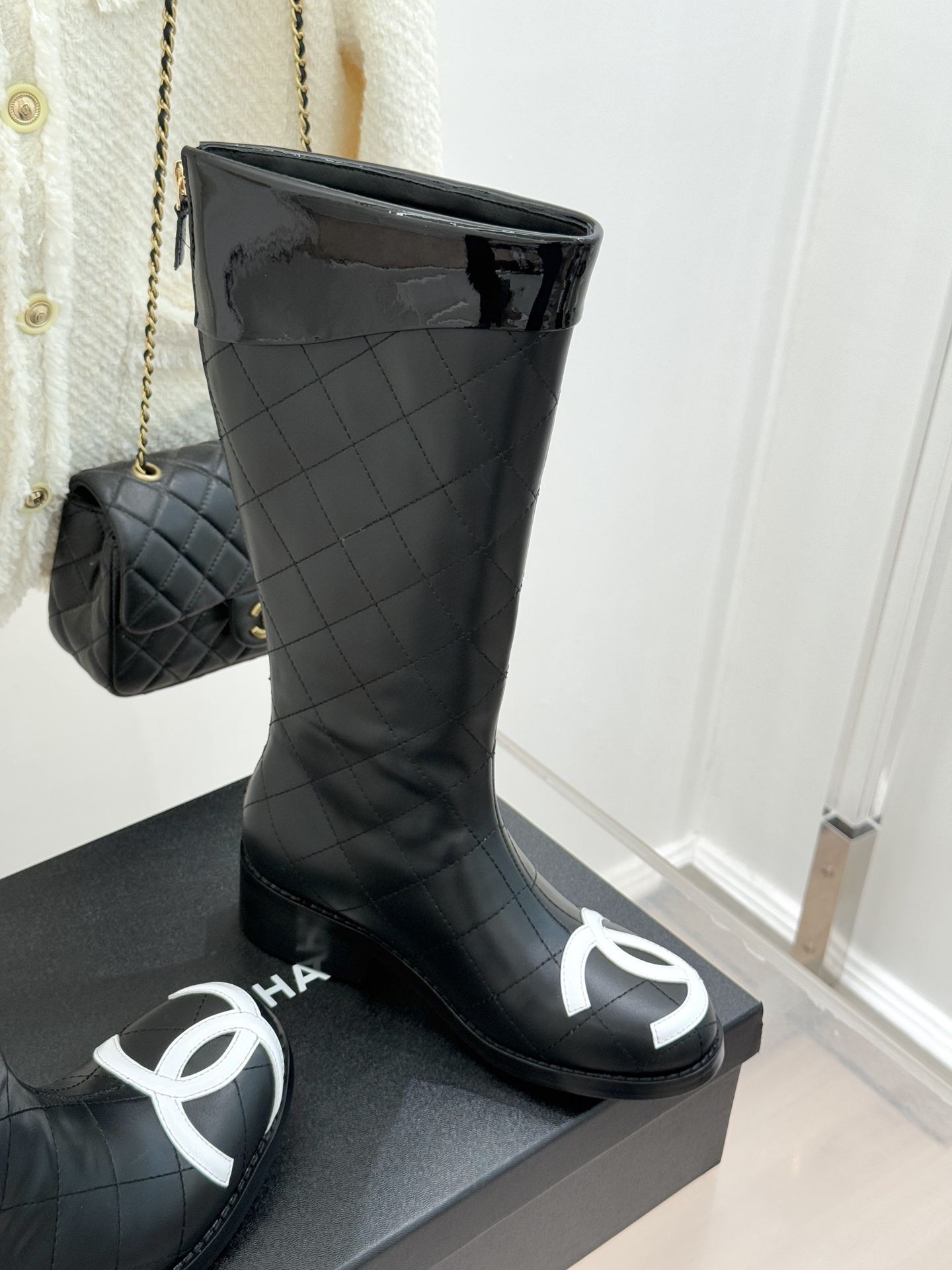 CHANE*｜小香经典大双C菱格中古靴子系列！这双丽珍鞋 简直是时尚长河里的璀璨明珠它的设计极具辨识度 