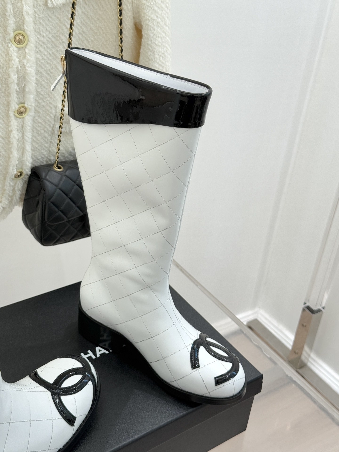 CHANE*｜小香经典大双C菱格中古靴子系列！这双丽珍鞋 简直是时尚长河里的璀璨明珠它的设计极具辨识度 