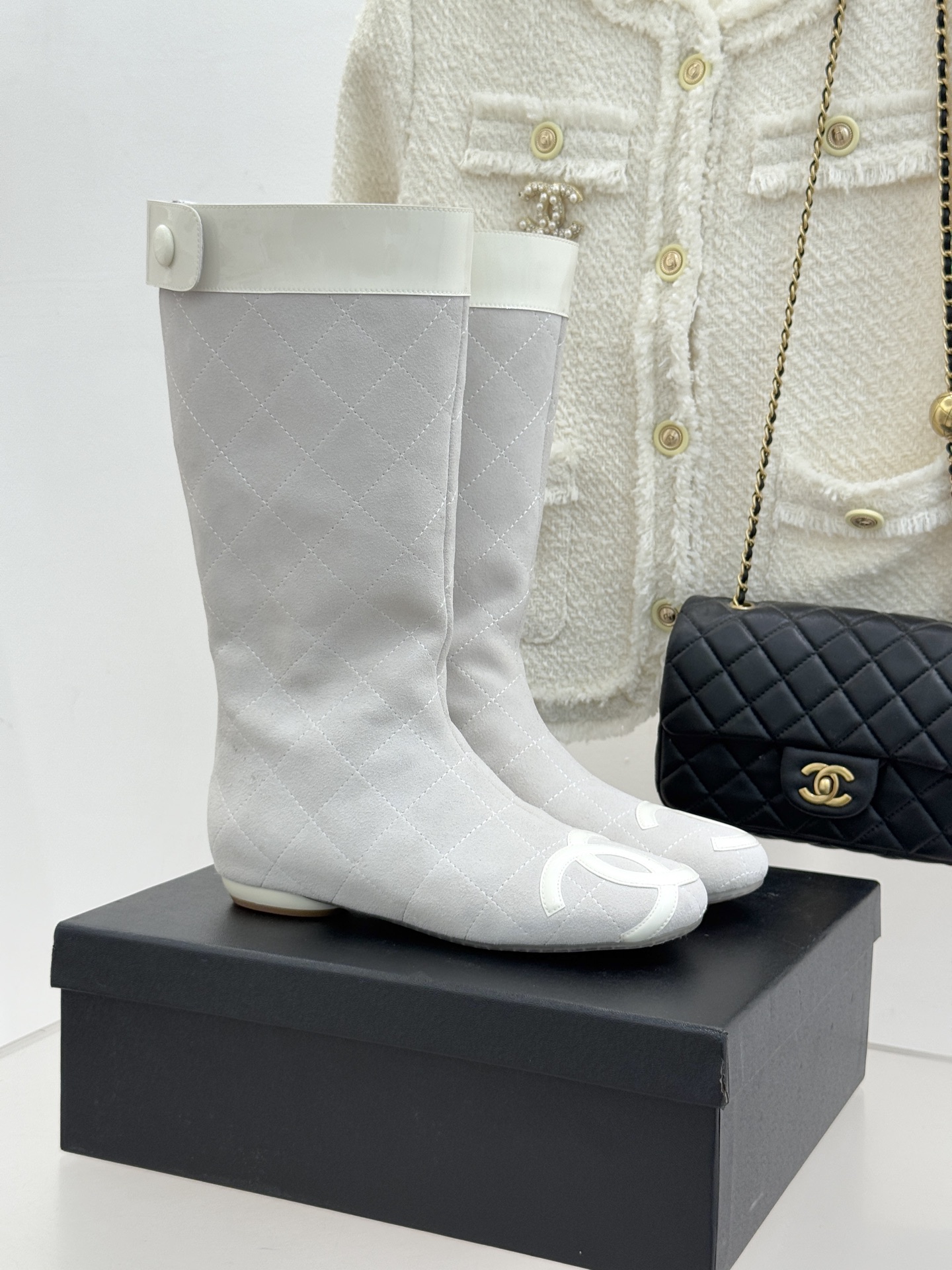 CHANE*｜小香经典大双C菱格中古中筒靴这双丽珍鞋 简直是时尚长河里的璀璨明珠它的设计极具辨识度 大双