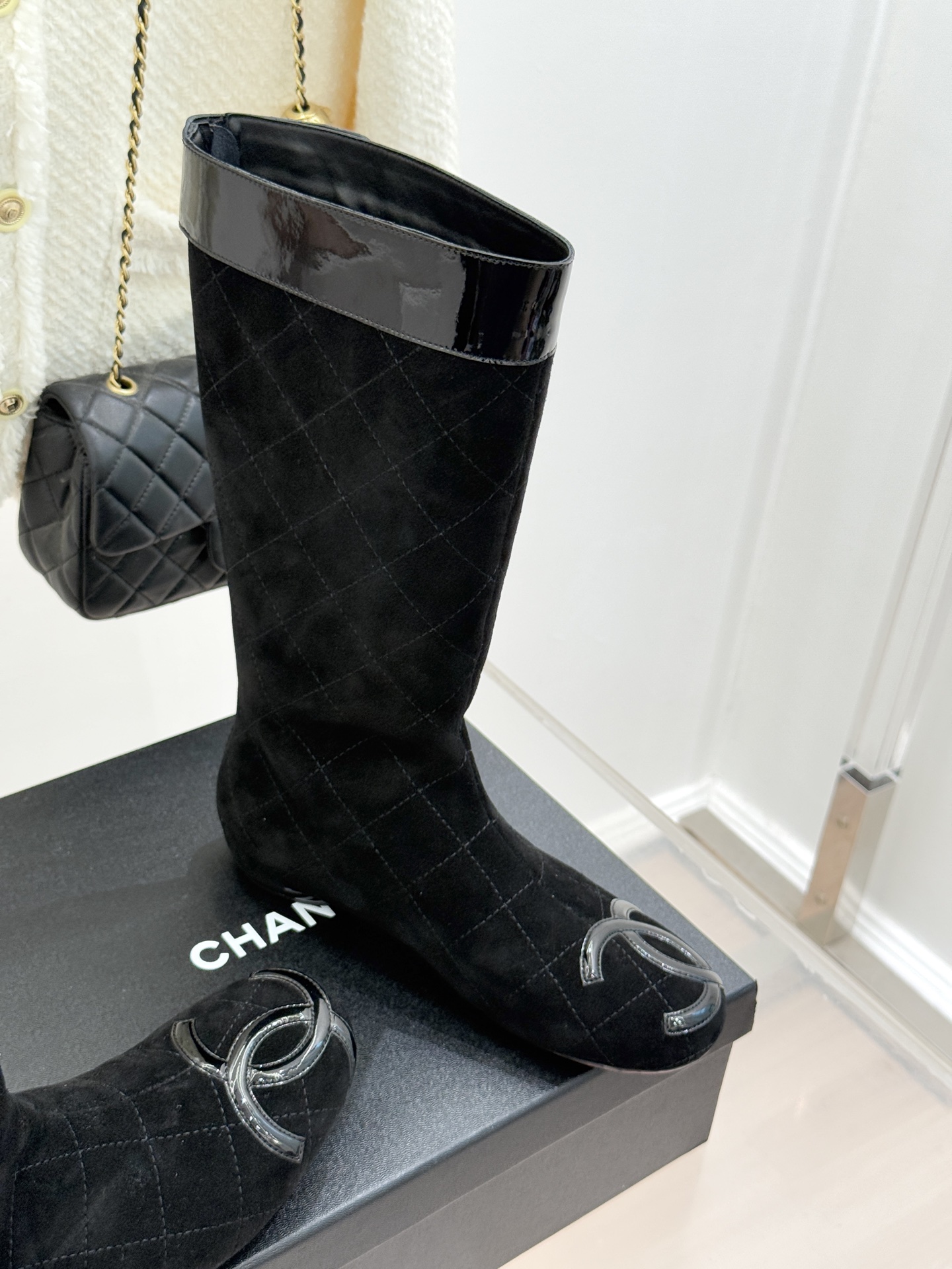 CHANE*｜小香经典大双C菱格中古中筒靴这双丽珍鞋 简直是时尚长河里的璀璨明珠它的设计极具辨识度 大双