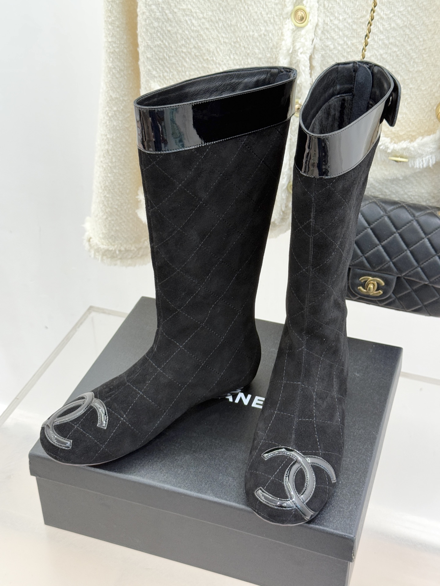 CHANE*｜小香经典大双C菱格中古中筒靴这双丽珍鞋 简直是时尚长河里的璀璨明珠它的设计极具辨识度 大双