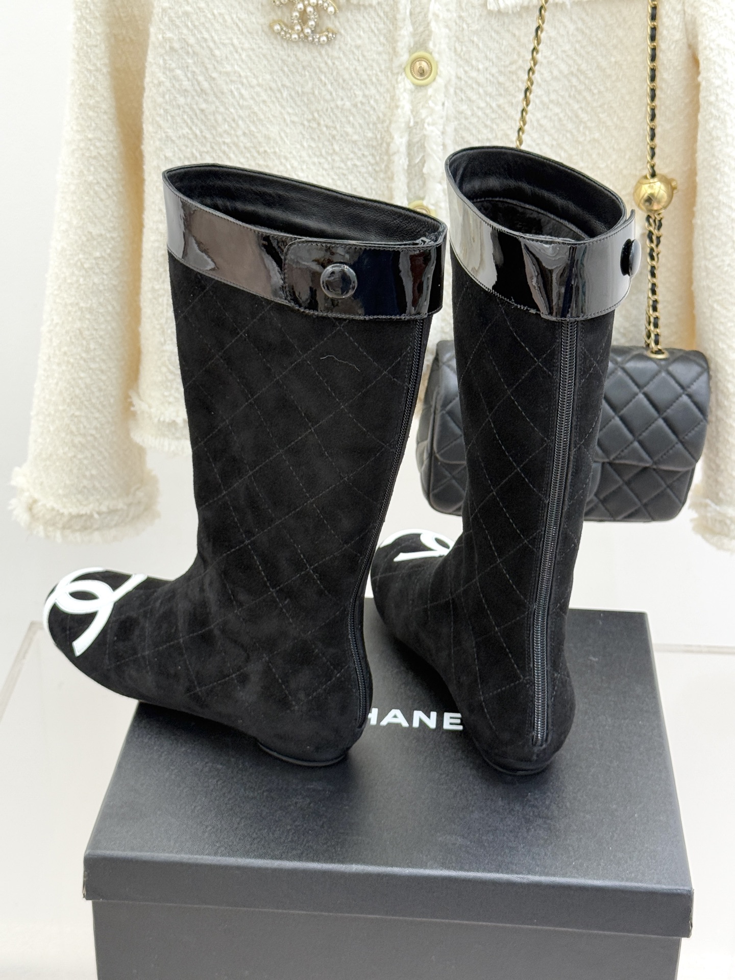 CHANE*｜小香经典大双C菱格中古中筒靴这双丽珍鞋 简直是时尚长河里的璀璨明珠它的设计极具辨识度 大双