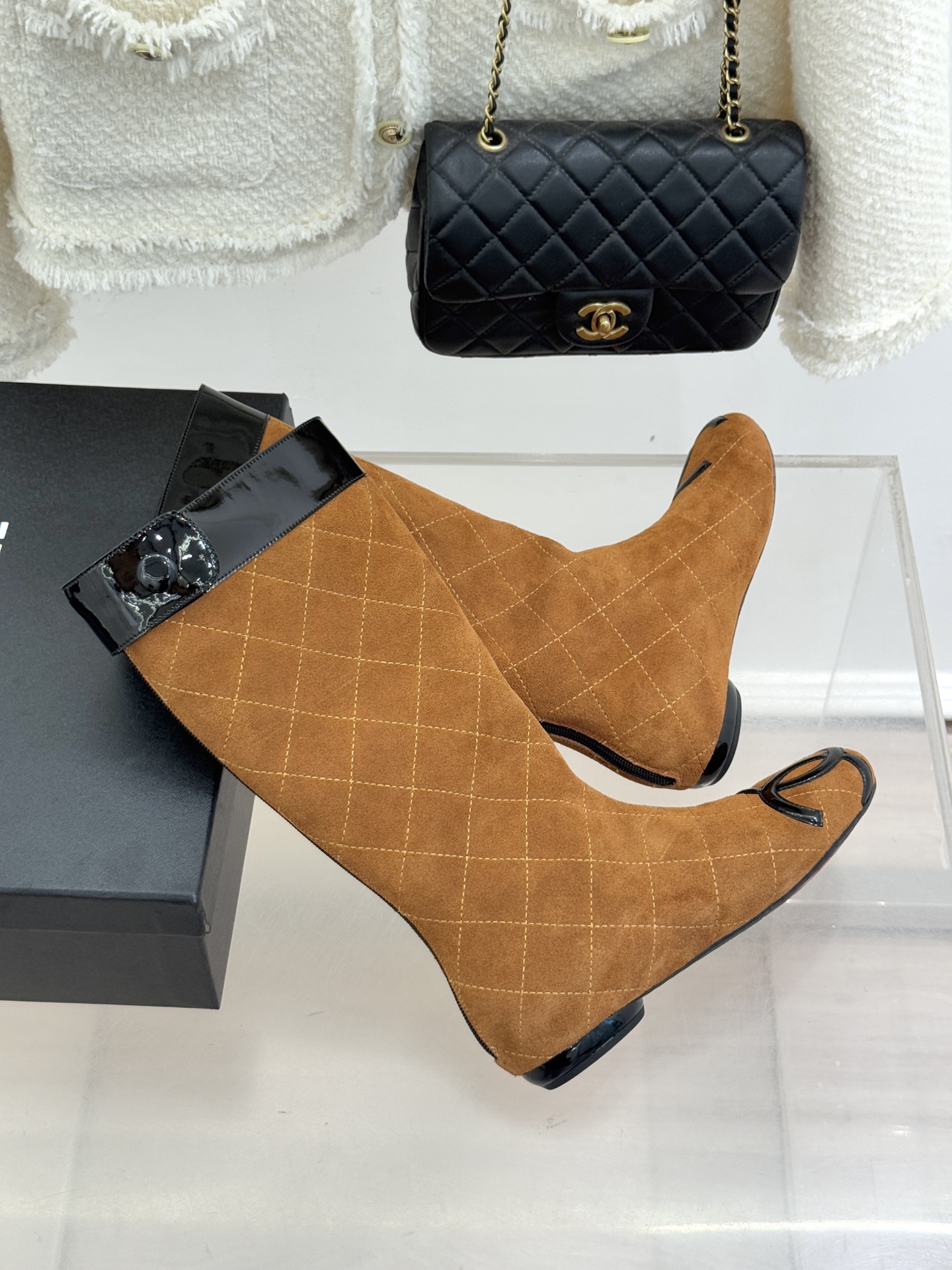 CHANE*｜小香经典大双C菱格中古中筒靴这双丽珍鞋 简直是时尚长河里的璀璨明珠它的设计极具辨识度 大双