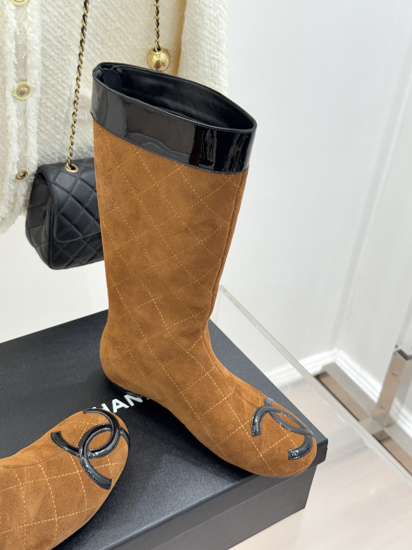 CHANE*｜小香经典大双C菱格中古中筒靴这双丽珍鞋 简直是时尚长河里的璀璨明珠它的设计极具辨识度 大双