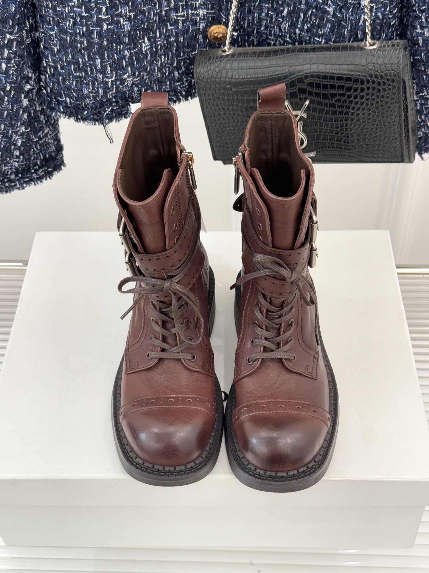 ETHOR 25WF秋冬新品复古双扣机车靴今年秋冬被这双机车靴狠狠拿捏！硬朗靴型自带酷飒气场双扣带设计注