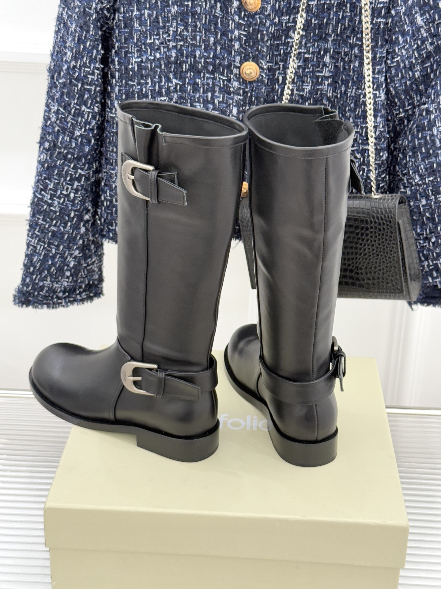 UNfolio25WF新品复古皮带扣拼色靴系列当复古风潮碰撞撞色美学这系列以标志性细节与多元风格重新定义